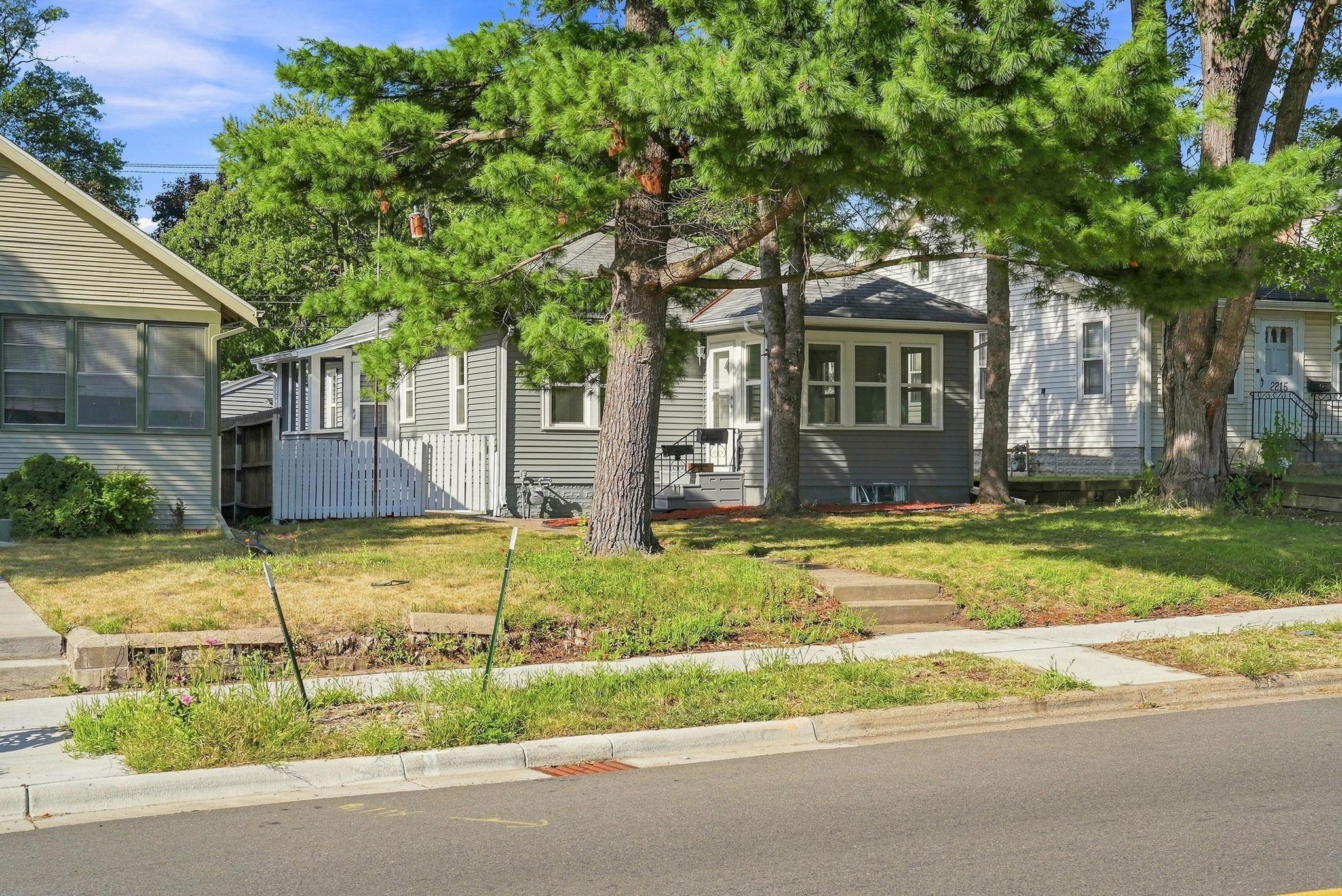 View of Residential at 2211 Minnehaha Avenue, Saint Paul MN 55119, Saint Paul (55 of 70) - Mike Wilen | Minnesota Team Real Estate