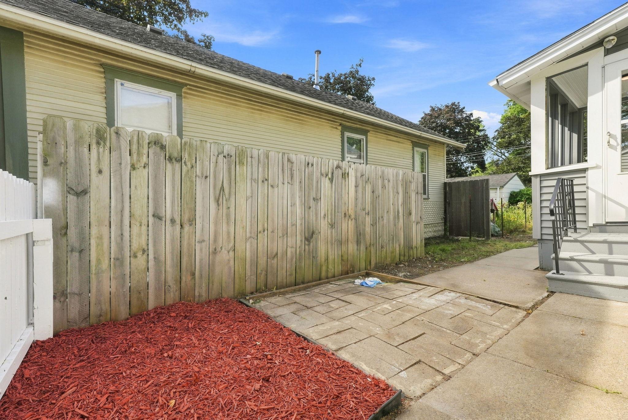 View of Residential at 2211 Minnehaha Avenue, Saint Paul MN 55119, Saint Paul (47 of 70) - Mike Wilen | Minnesota Team Real Estate