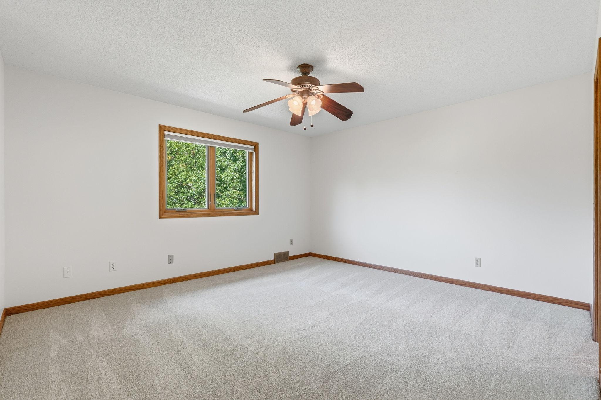 View of Residential at 1316 Summit Oaks Drive, Burnsville MN 55337, Burnsville (22 of 28) - Mike Wilen | Minnesota Team Real Estate