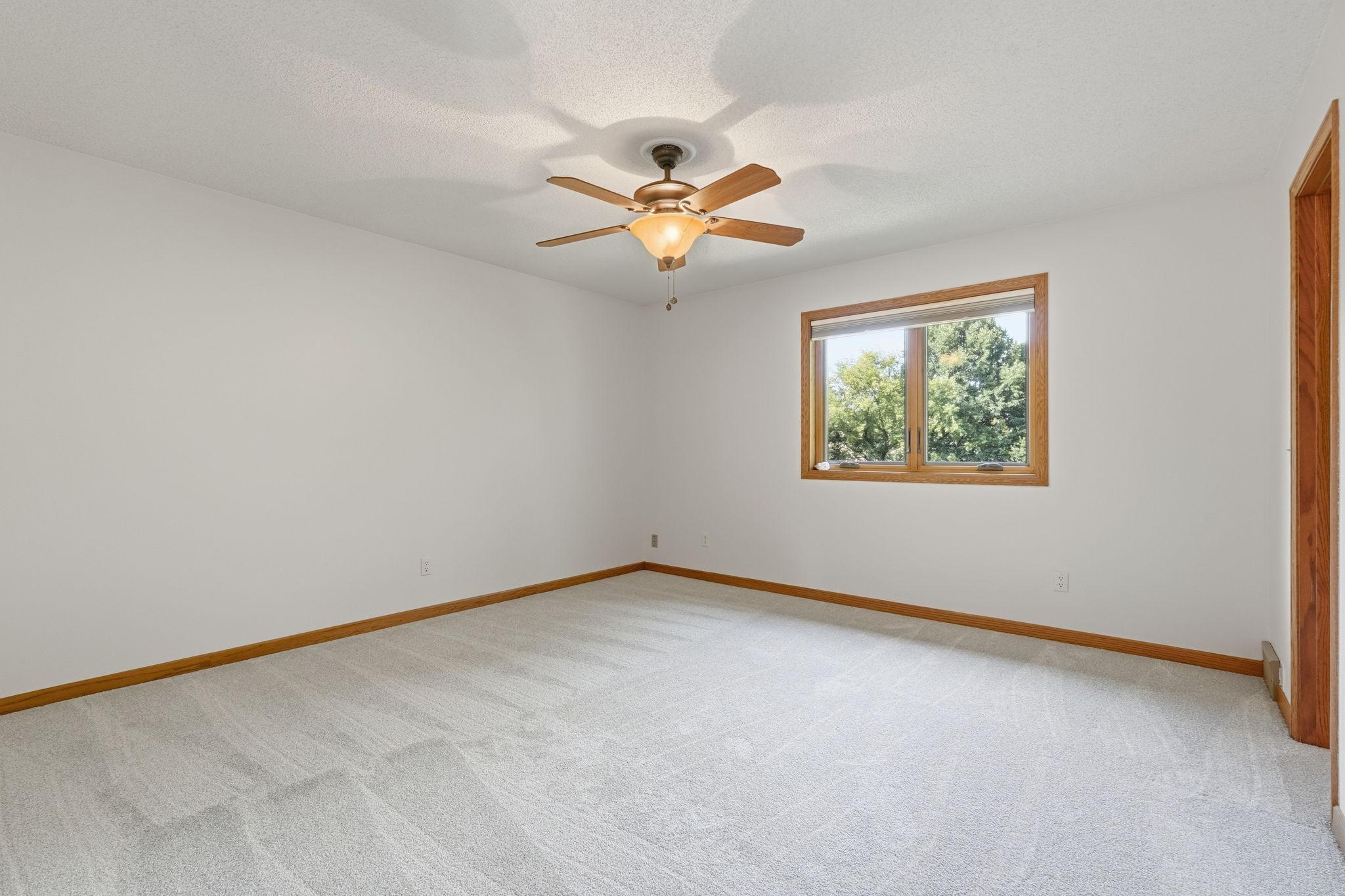 View of Residential at 1316 Summit Oaks Drive, Burnsville MN 55337, Burnsville (20 of 28) - Mike Wilen | Minnesota Team Real Estate