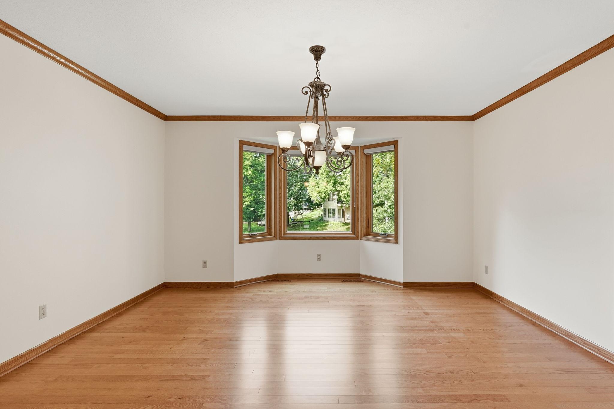 View of Residential at 1316 Summit Oaks Drive, Burnsville MN 55337, Burnsville (2 of 28) - Mike Wilen | Minnesota Team Real Estate