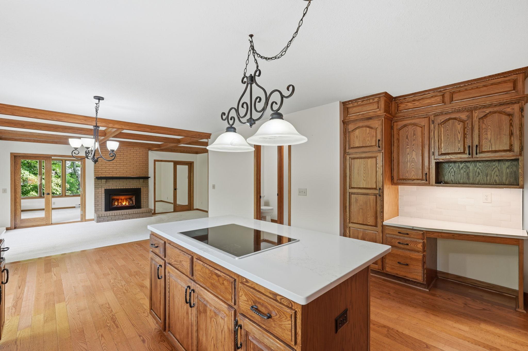 View of Residential at 1316 Summit Oaks Drive, Burnsville MN 55337, Burnsville (4 of 28) - Mike Wilen | Minnesota Team Real Estate