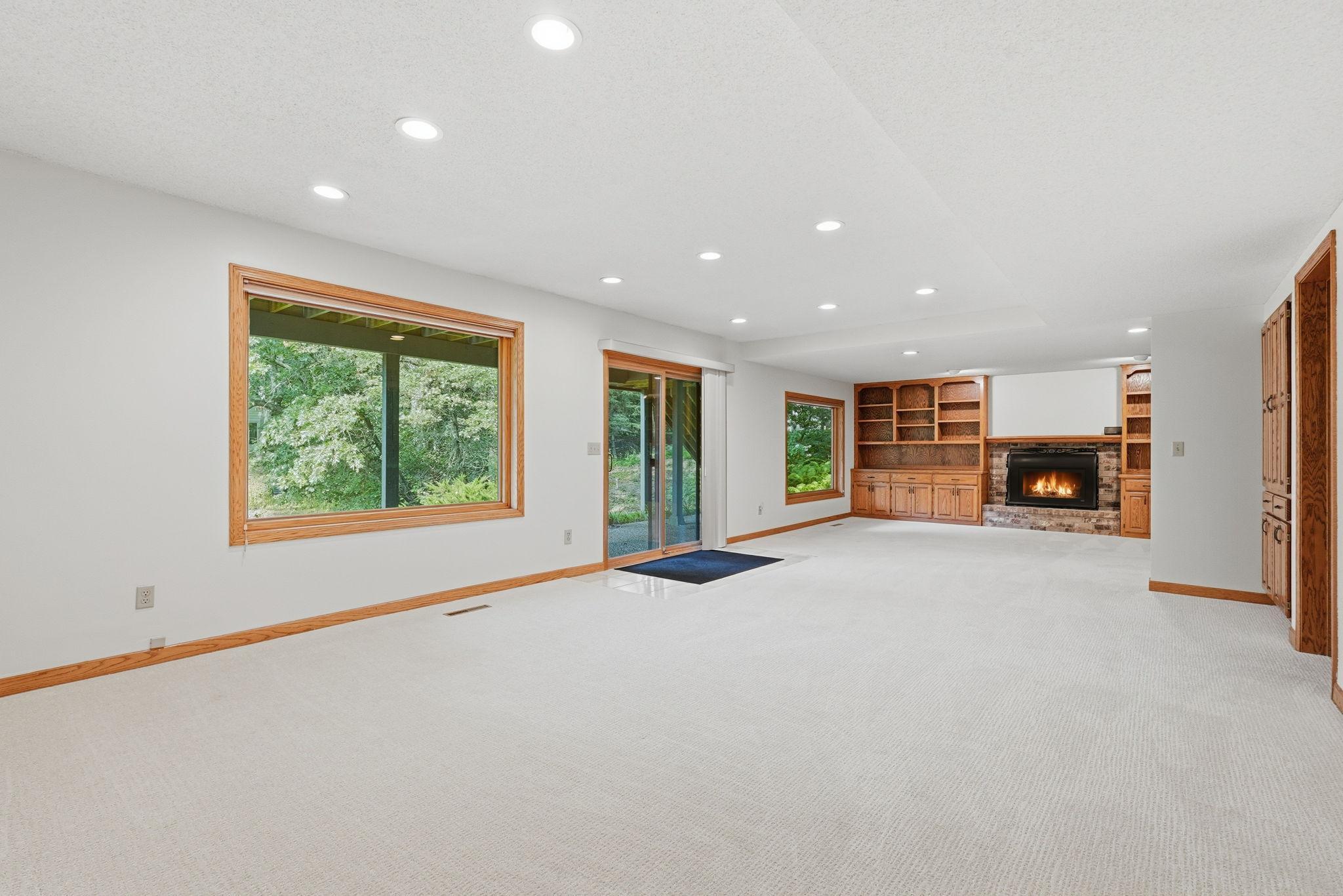 View of Residential at 1316 Summit Oaks Drive, Burnsville MN 55337, Burnsville (24 of 28) - Mike Wilen | Minnesota Team Real Estate