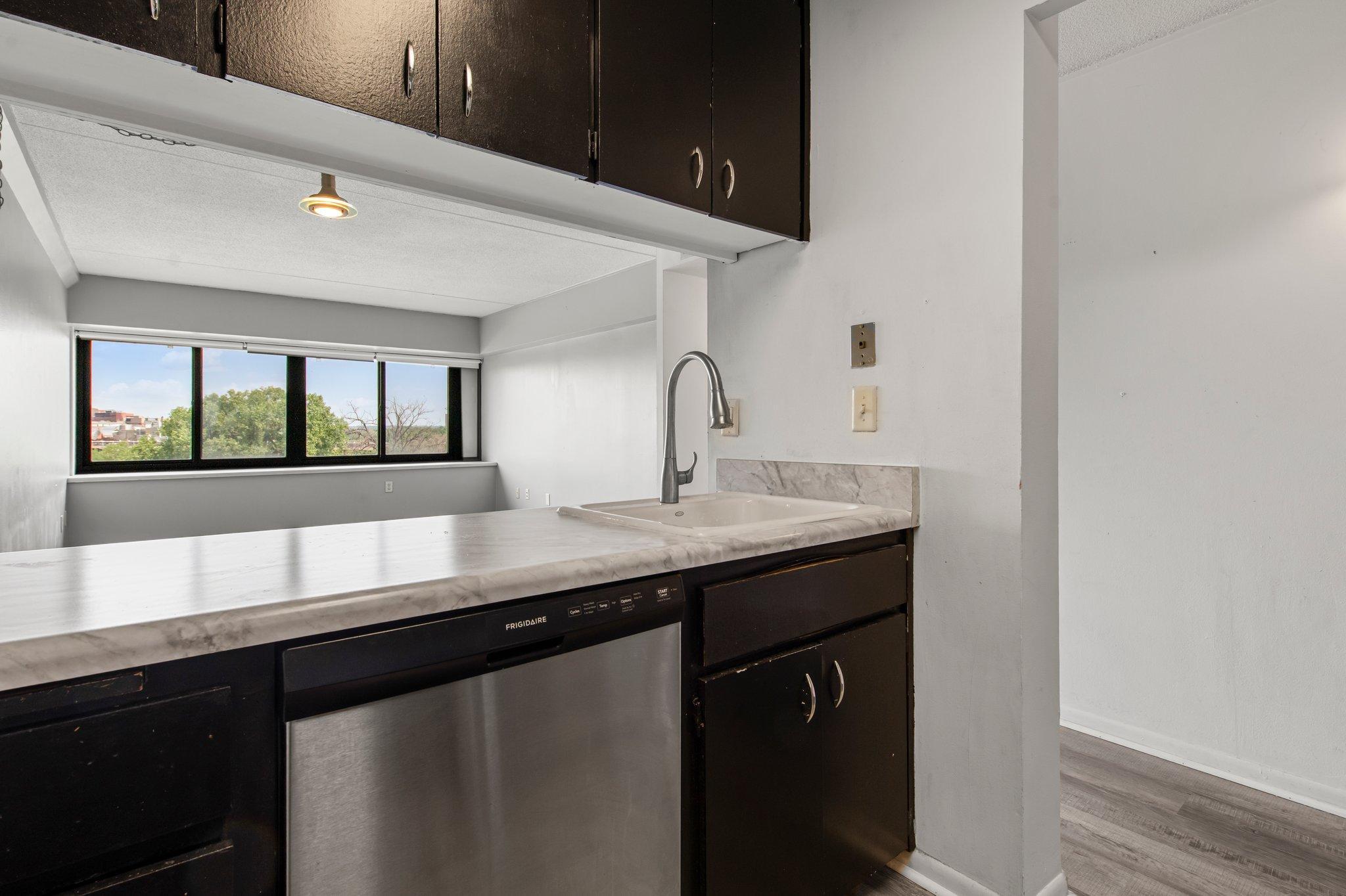 View of Residential at 1920 1st Street #408, Minneapolis MN 55454, Minneapolis (8 of 29) - Mike Wilen | Minnesota Team Real Estate
