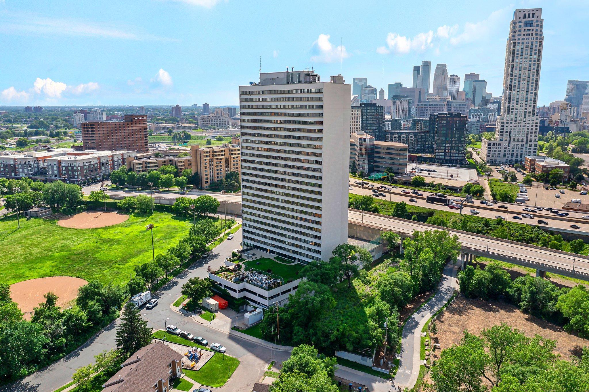 View of Residential at 1920 1st Street #408, Minneapolis MN 55454, Minneapolis (9 of 29) - Mike Wilen | Minnesota Team Real Estate