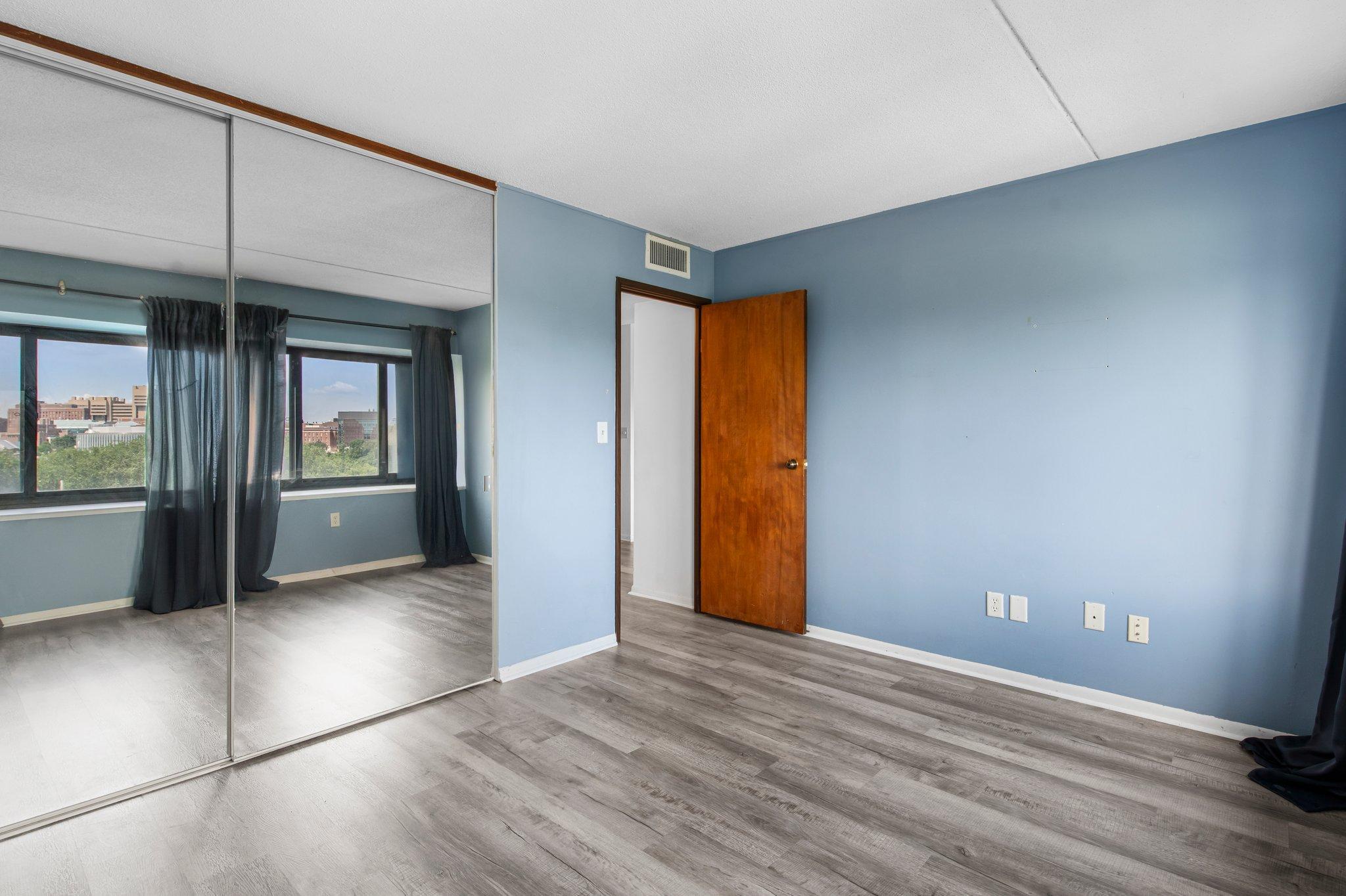 View of Residential at 1920 1st Street #408, Minneapolis MN 55454, Minneapolis (18 of 29) - Mike Wilen | Minnesota Team Real Estate