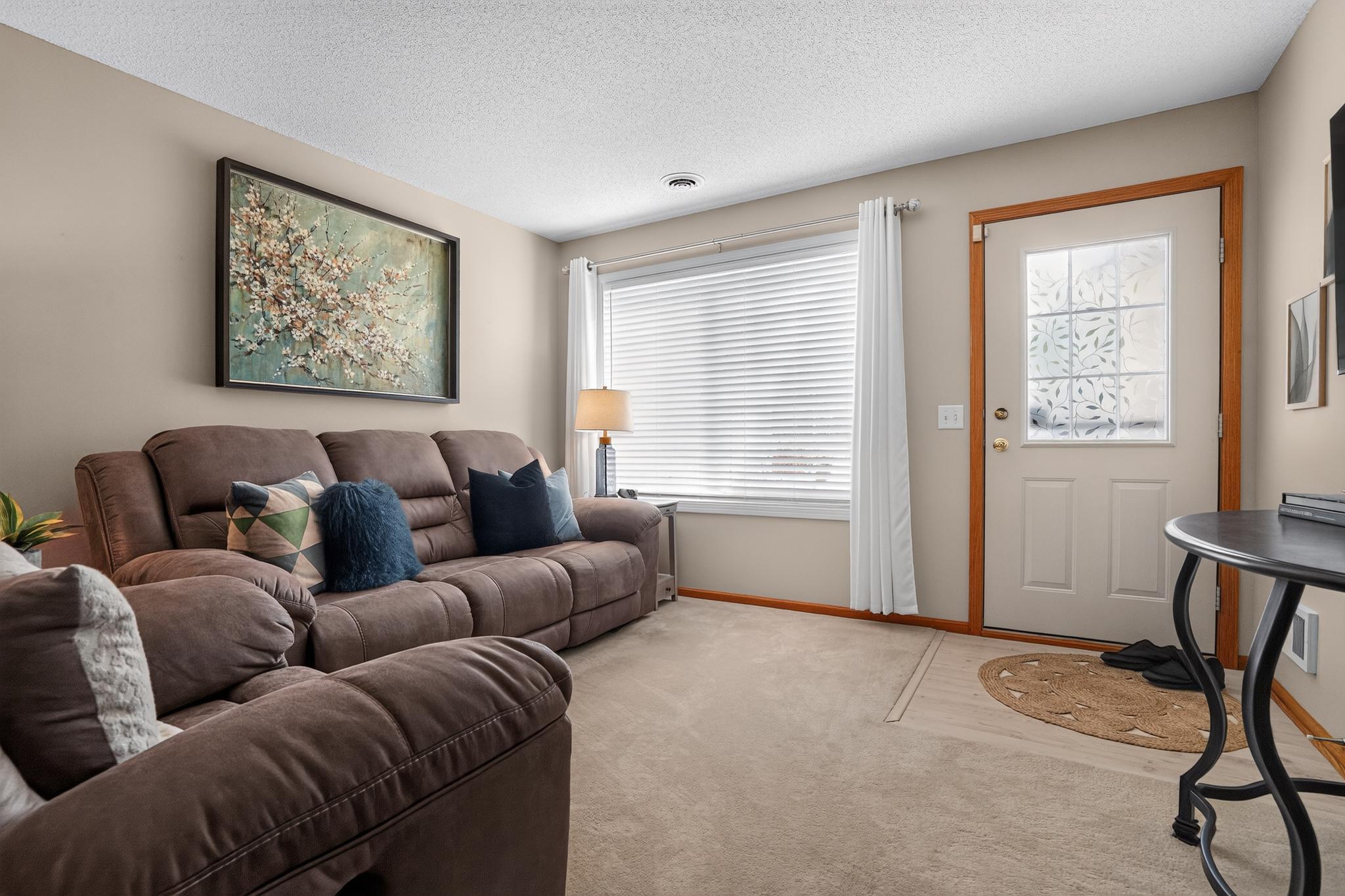 View of Residential at 15955 Finch Lane, Apple Valley MN 55124, Apple Valley (5 of 17) - Mike Wilen | Minnesota Team Real Estate
