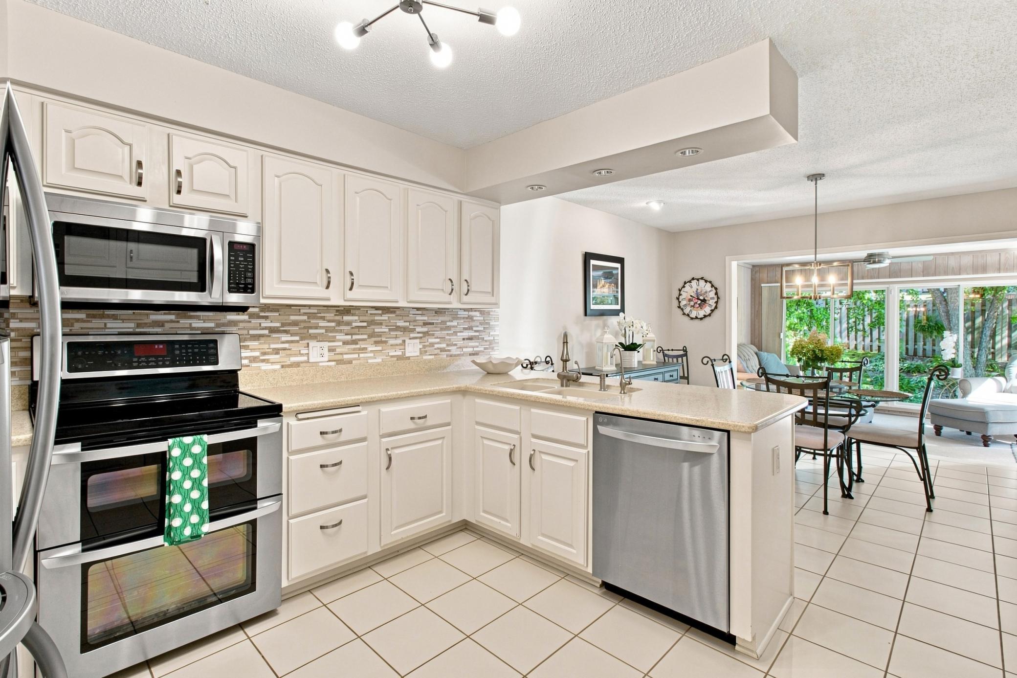 View of Residential at 6287 Sequoia Circle, Eden Prairie MN 55346, Eden Prairie (7 of 31) - Mike Wilen | Minnesota Team Real Estate