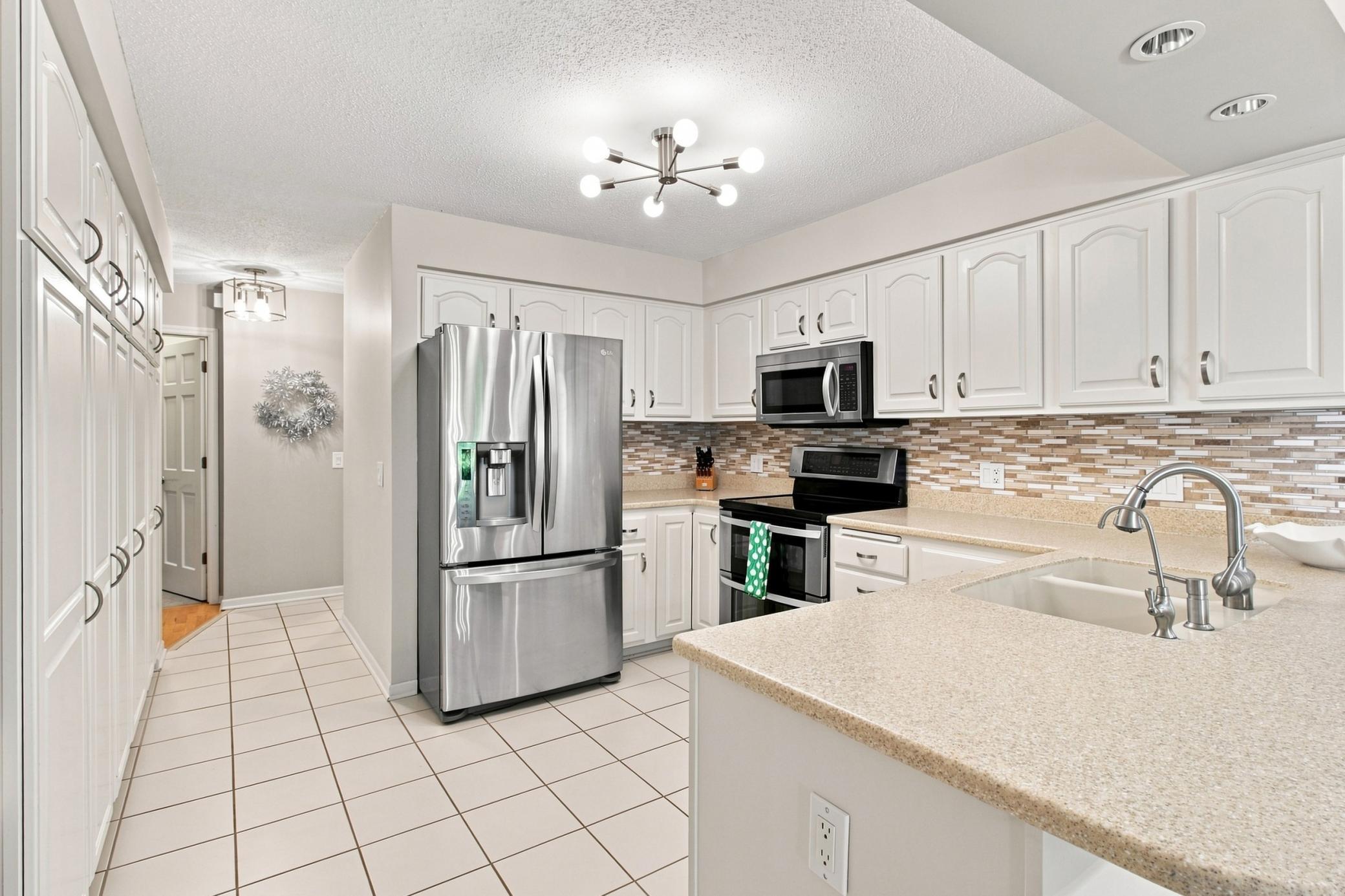 View of Residential at 6287 Sequoia Circle, Eden Prairie MN 55346, Eden Prairie (6 of 31) - Mike Wilen | Minnesota Team Real Estate
