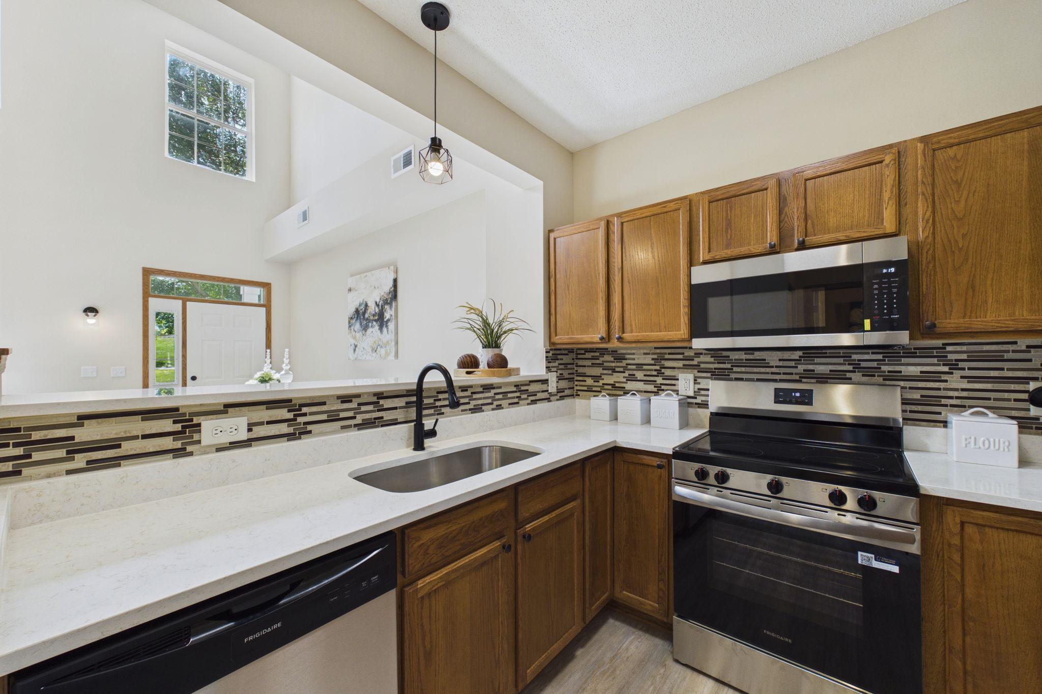 View of Residential at 1030 Providence Drive, Shakopee MN 55379, Shakopee (12 of 26) - Mike Wilen | Minnesota Team Real Estate