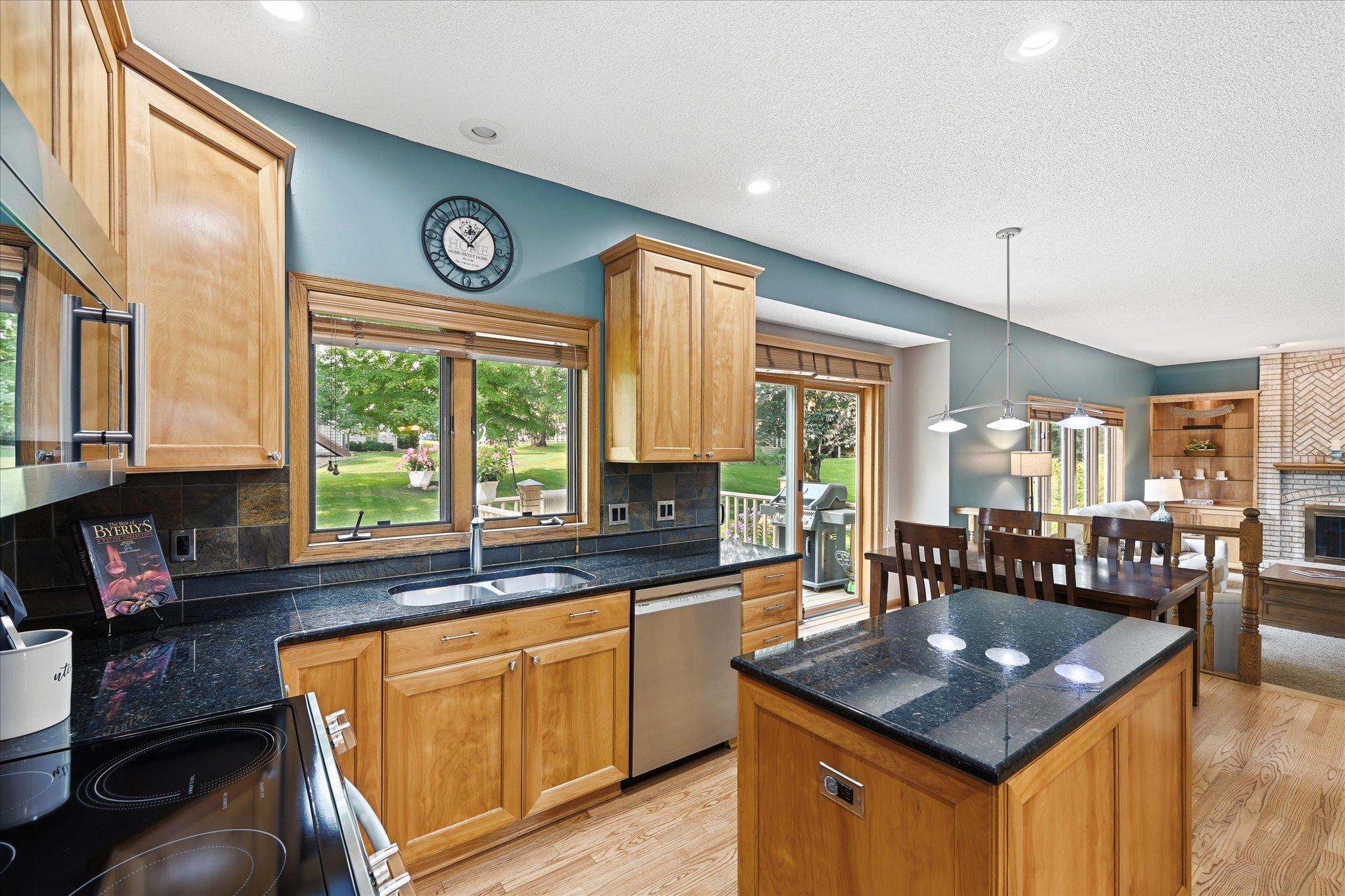 View of Residential at 11412 Louisiana Avenue, Bloomington MN 55438, Bloomington (4 of 33) - Mike Wilen | Minnesota Team Real Estate