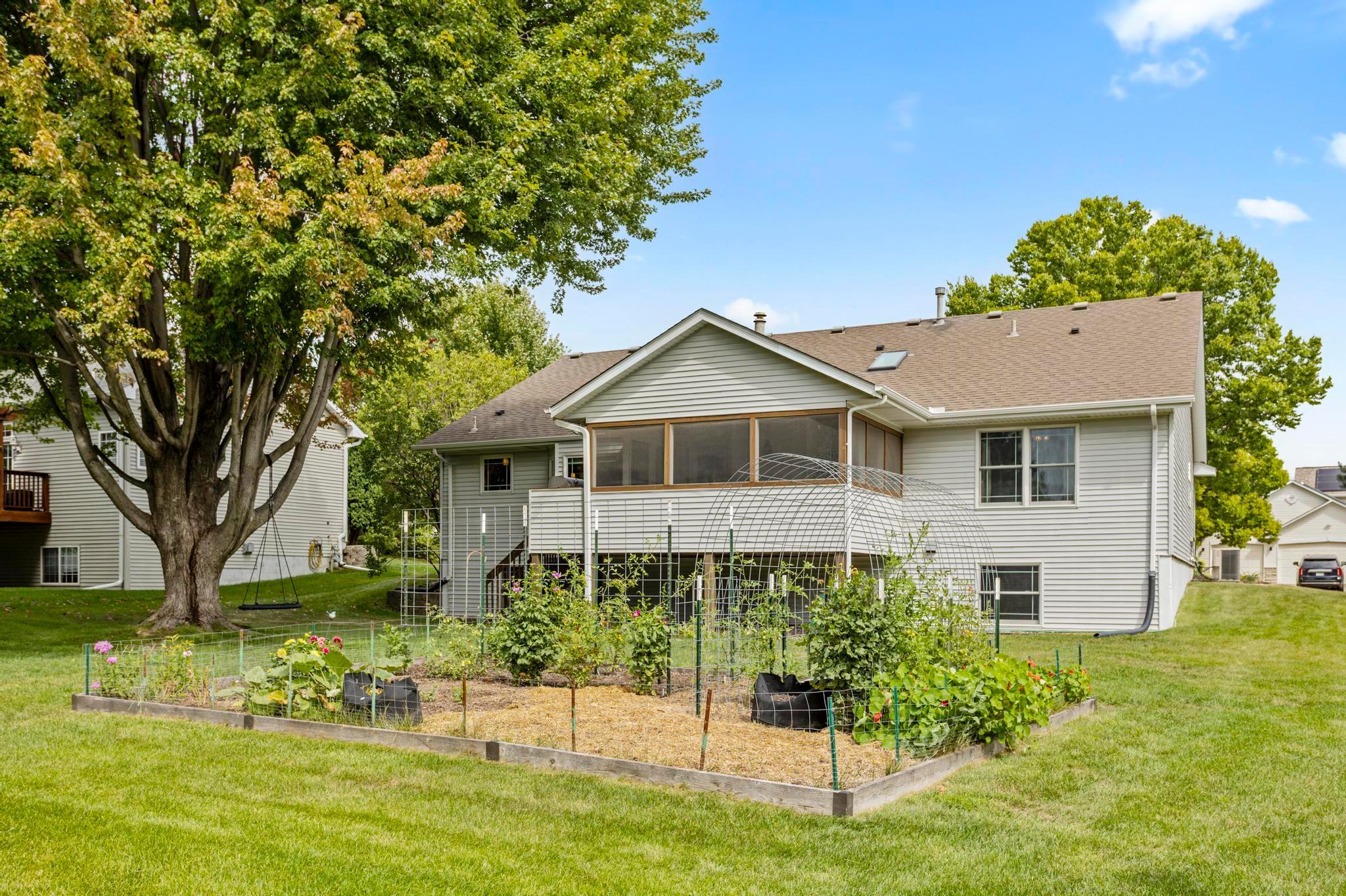 View of Residential at 2452 Eagle Valley Drive, Woodbury MN 55129, Woodbury (47 of 53) - Mike Wilen | Minnesota Team Real Estate