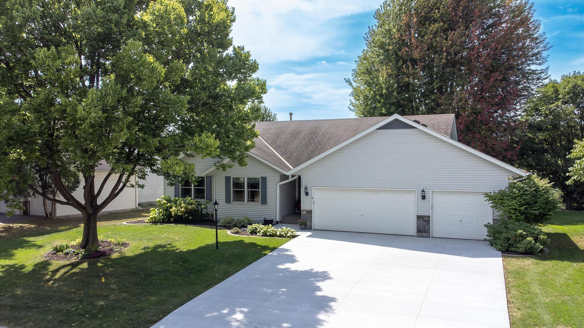 View of Residential at 2452 Eagle Valley Drive, Woodbury MN 55129, Woodbury (49 of 53) - Mike Wilen | Minnesota Team Real Estate