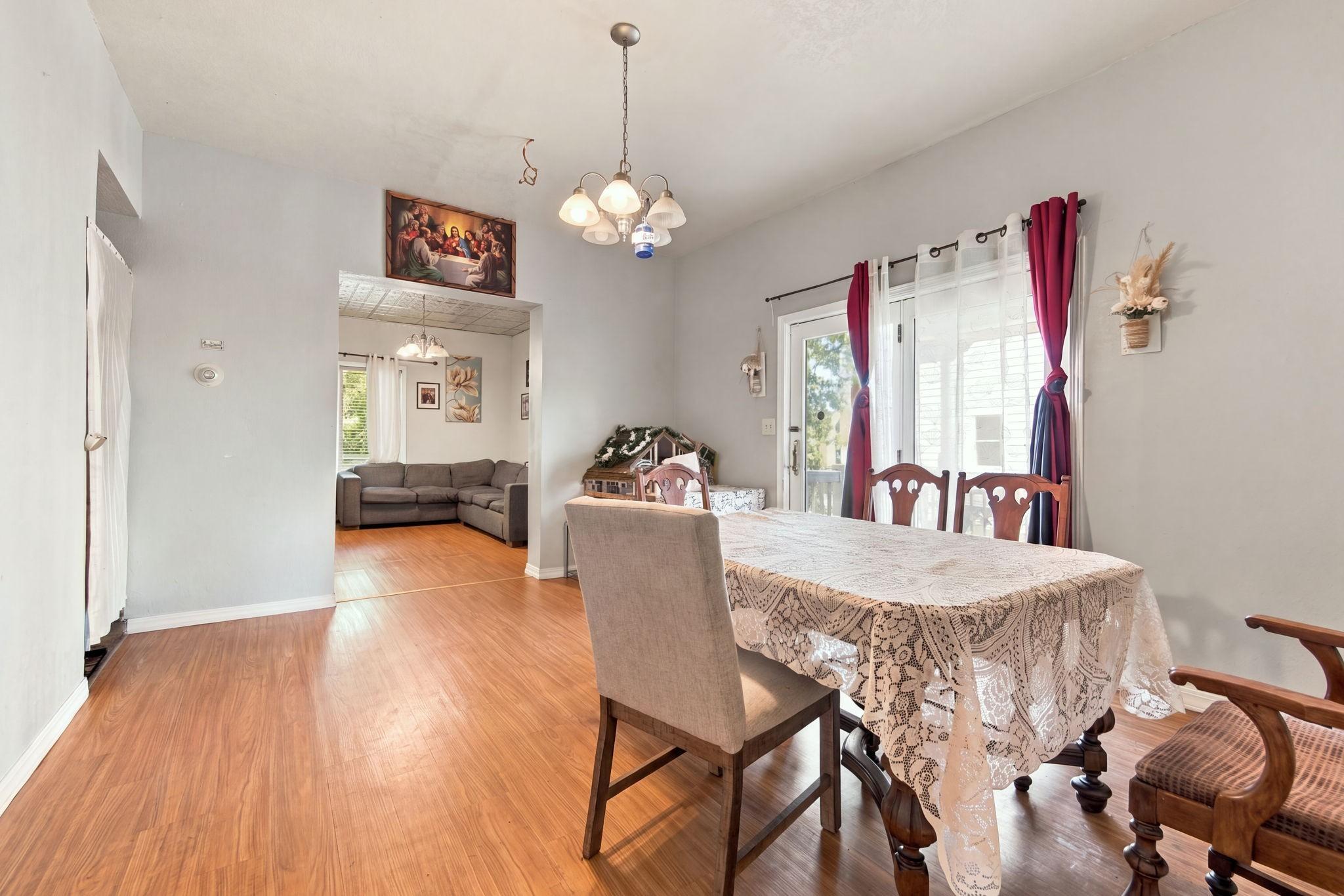 View of Residential at 204 Acker Street, Saint Paul MN 55117, Saint Paul (7 of 20) - Mike Wilen | Minnesota Team Real Estate