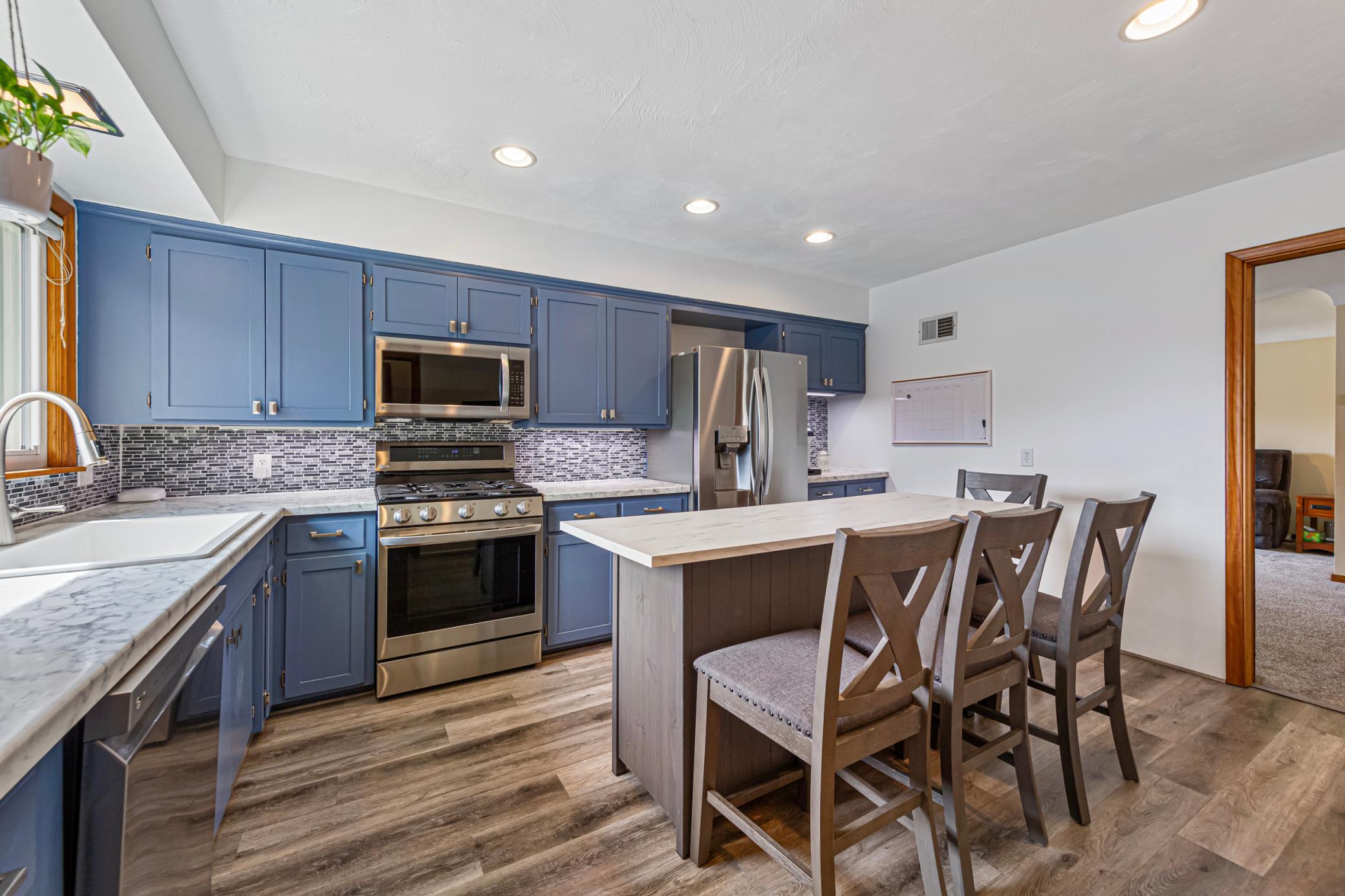 View of Residential at 20580 Holyoke Avenue, Lakeville MN 55044, Lakeville (28 of 43) - Mike Wilen | Minnesota Team Real Estate