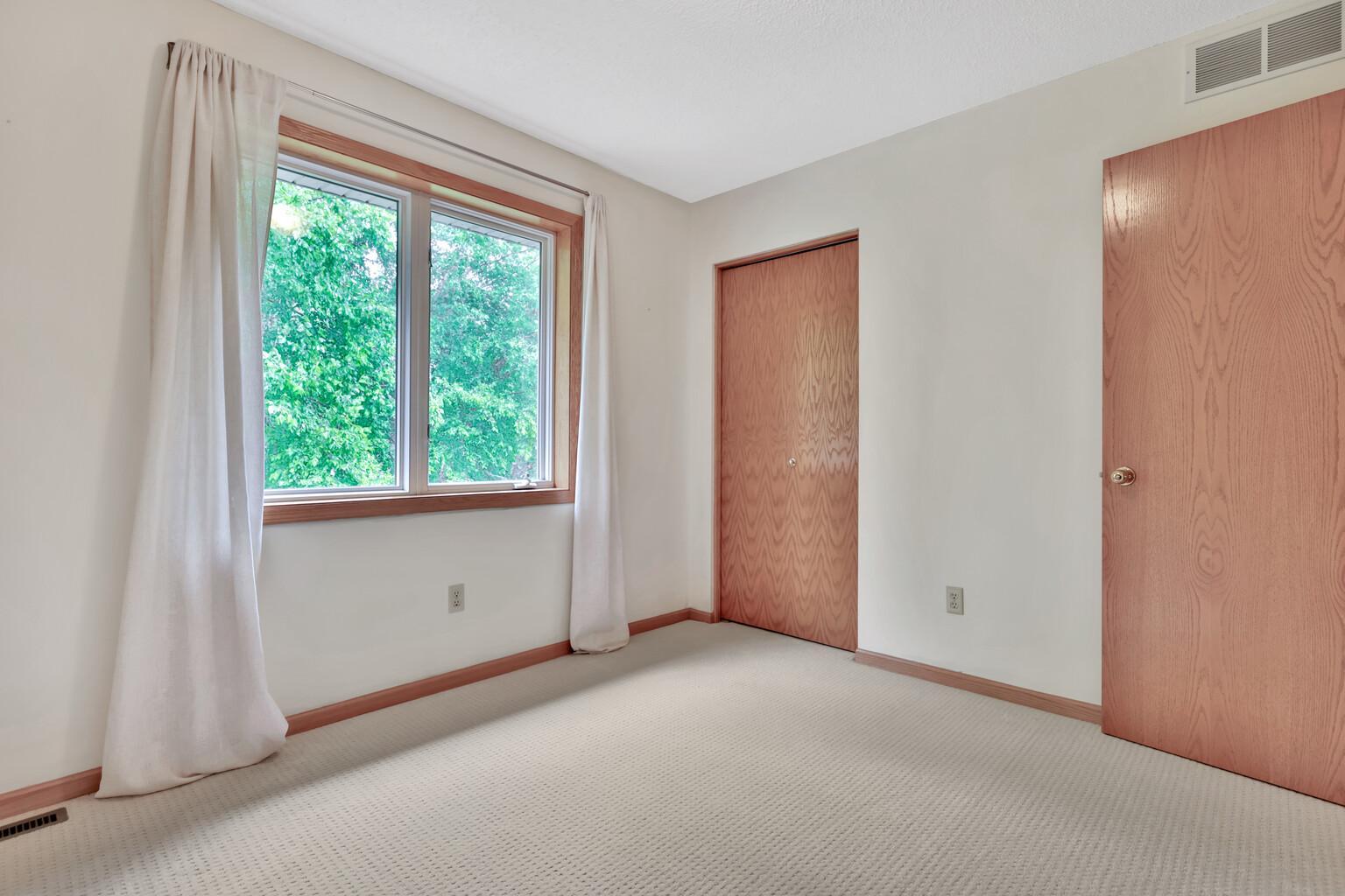 View of Residential at 17408 Tessmer Court, Eden Prairie MN 55347, Eden Prairie (21 of 37) - Mike Wilen | Minnesota Team Real Estate