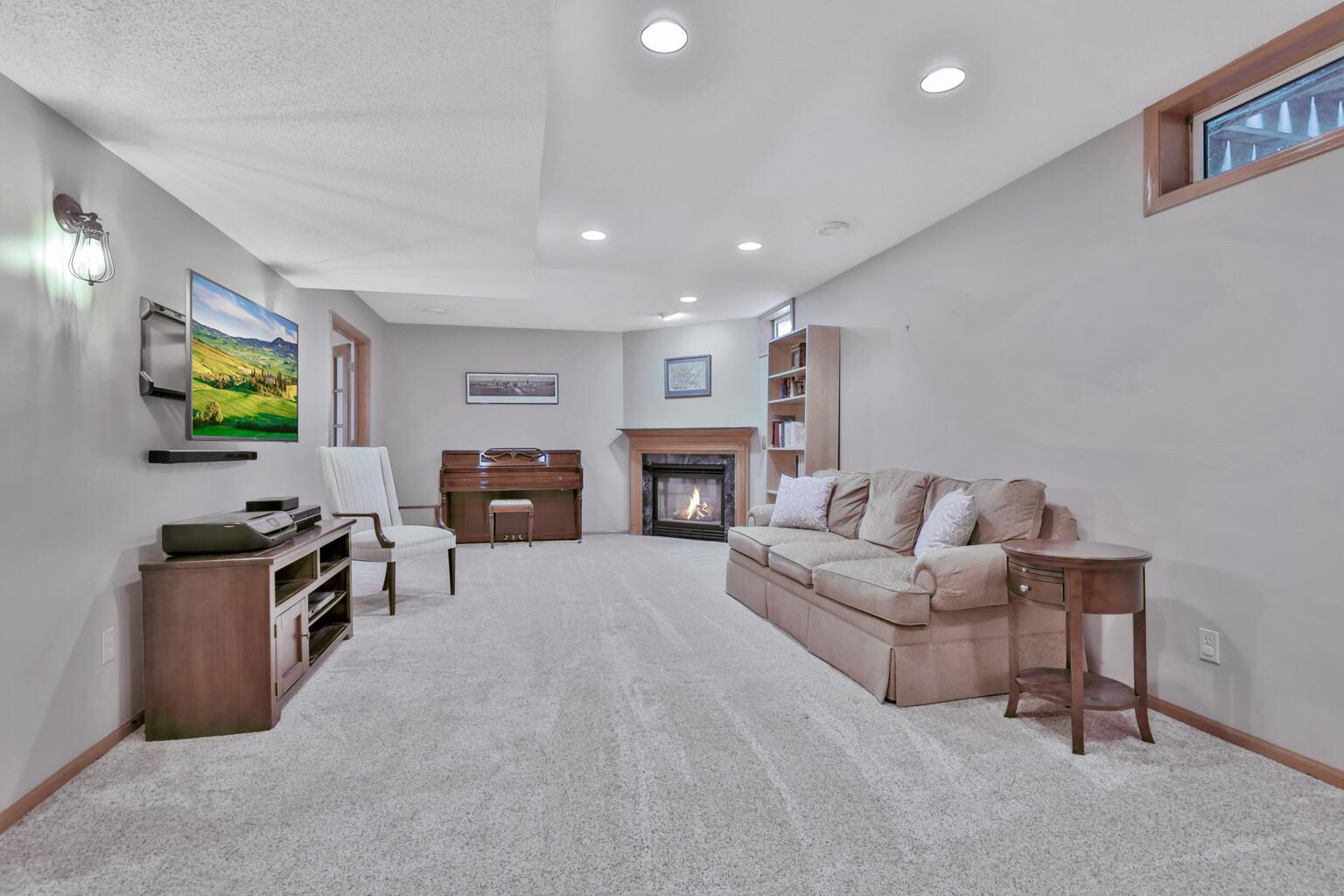 View of Residential at 17408 Tessmer Court, Eden Prairie MN 55347, Eden Prairie (26 of 37) - Mike Wilen | Minnesota Team Real Estate