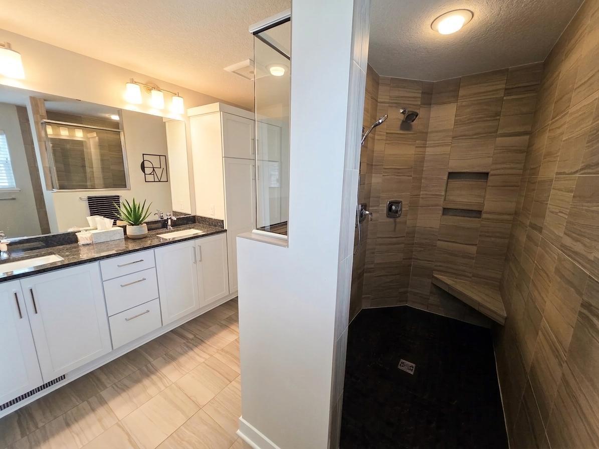 View of Residential at 1305 Interlachen Drive, Eagan MN 55123, Eagan (19 of 45) - Mike Wilen | Minnesota Team Real Estate