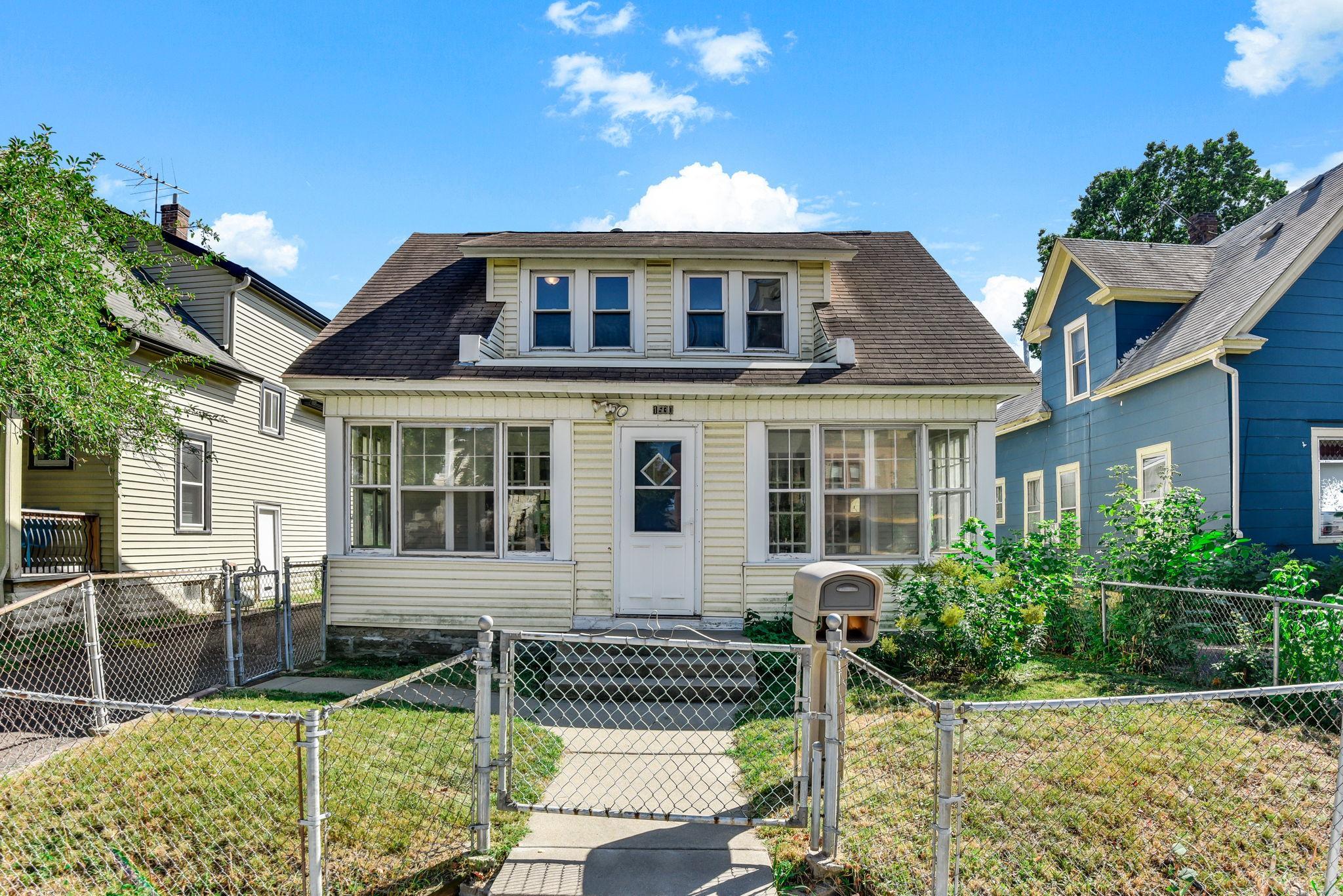 View of Single Family at 1530 Selby Avenue, Saint Paul - Mike Wilen | Minnesota Team Real Estate