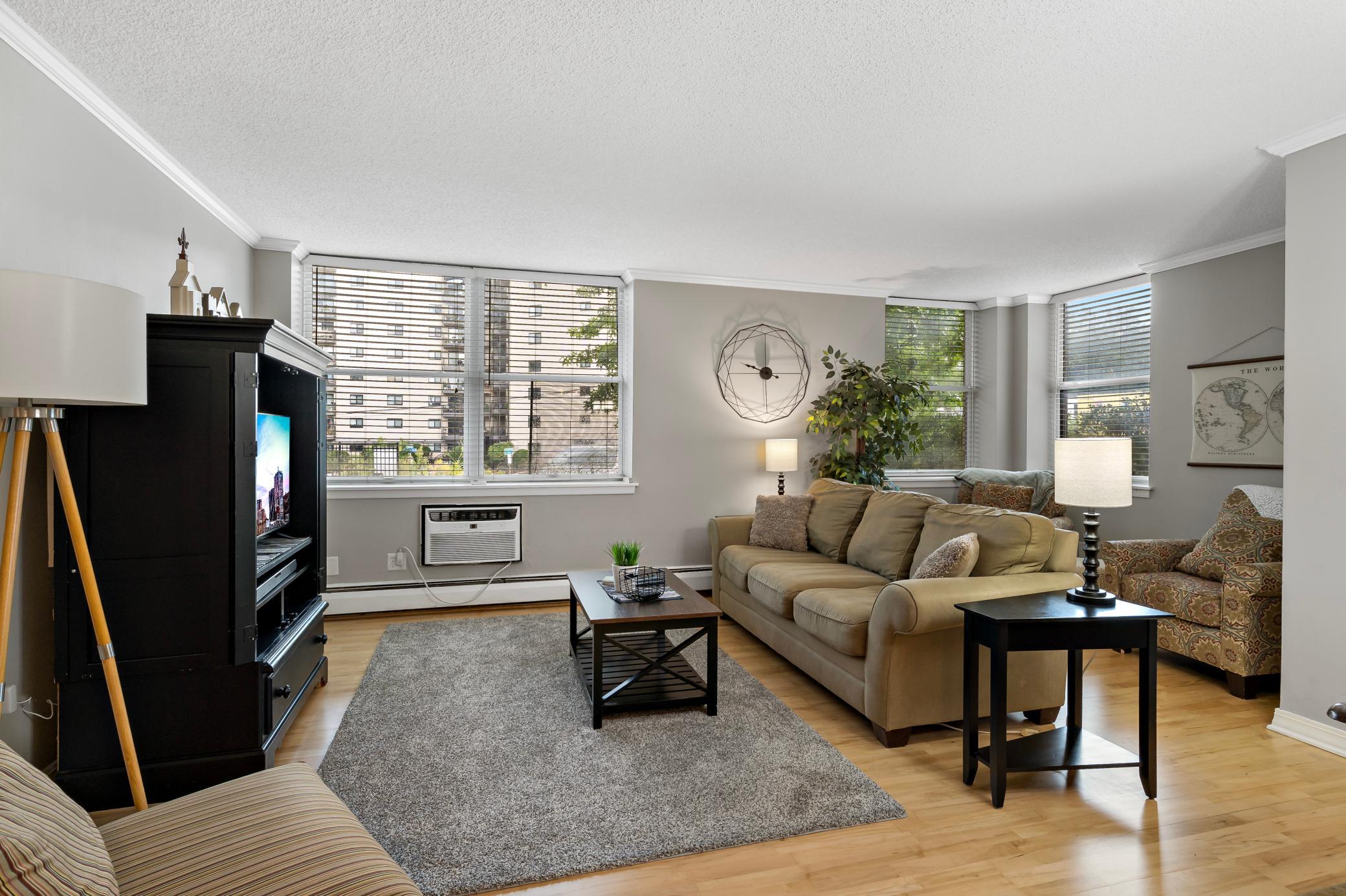 View of Residential at 3150 Excelsior Boulevard #103, Minneapolis MN 55416, Minneapolis (18 of 55) - Mike Wilen | Minnesota Team Real Estate