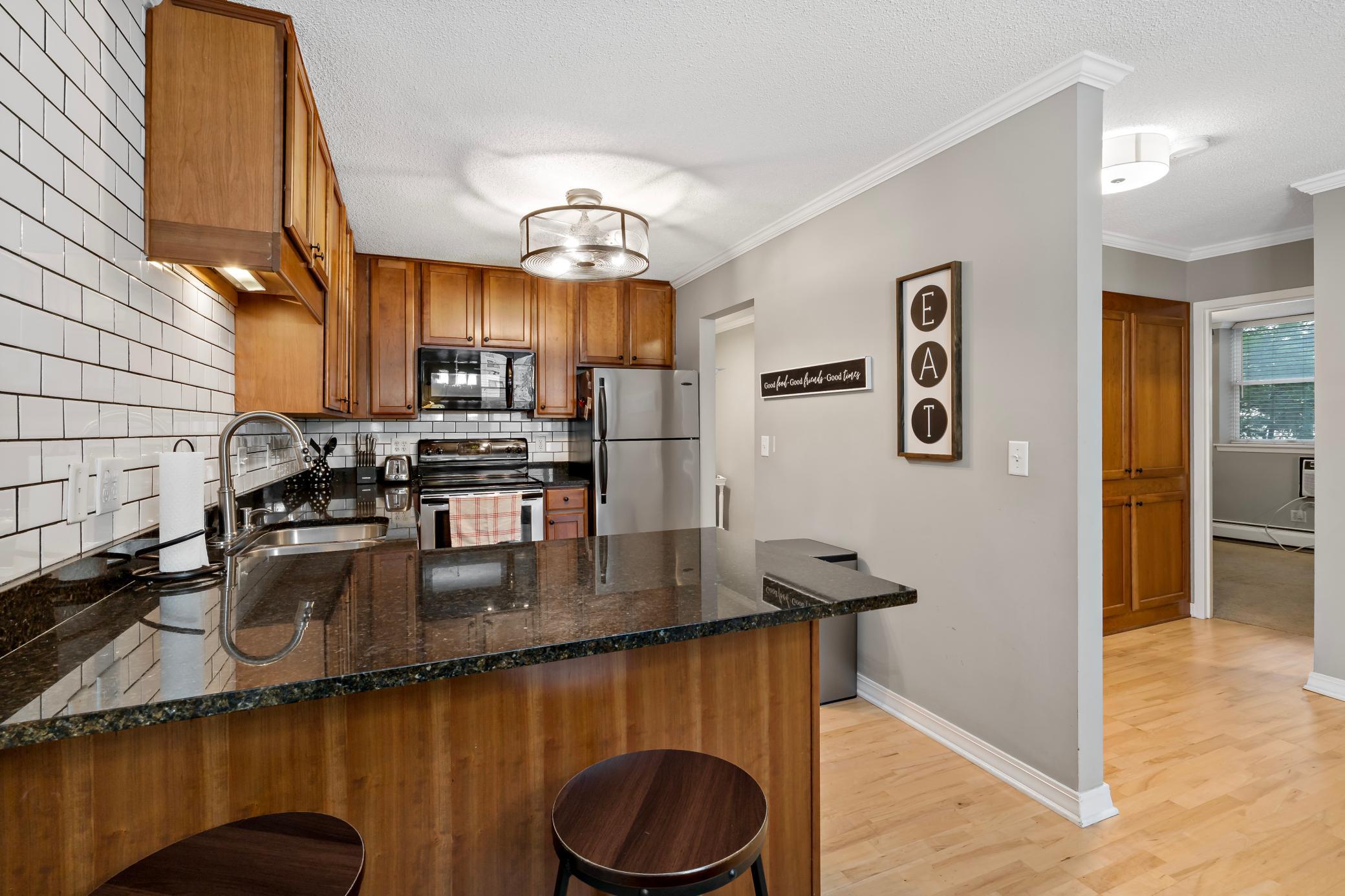 View of Residential at 3150 Excelsior Boulevard #103, Minneapolis MN 55416, Minneapolis (14 of 55) - Mike Wilen | Minnesota Team Real Estate