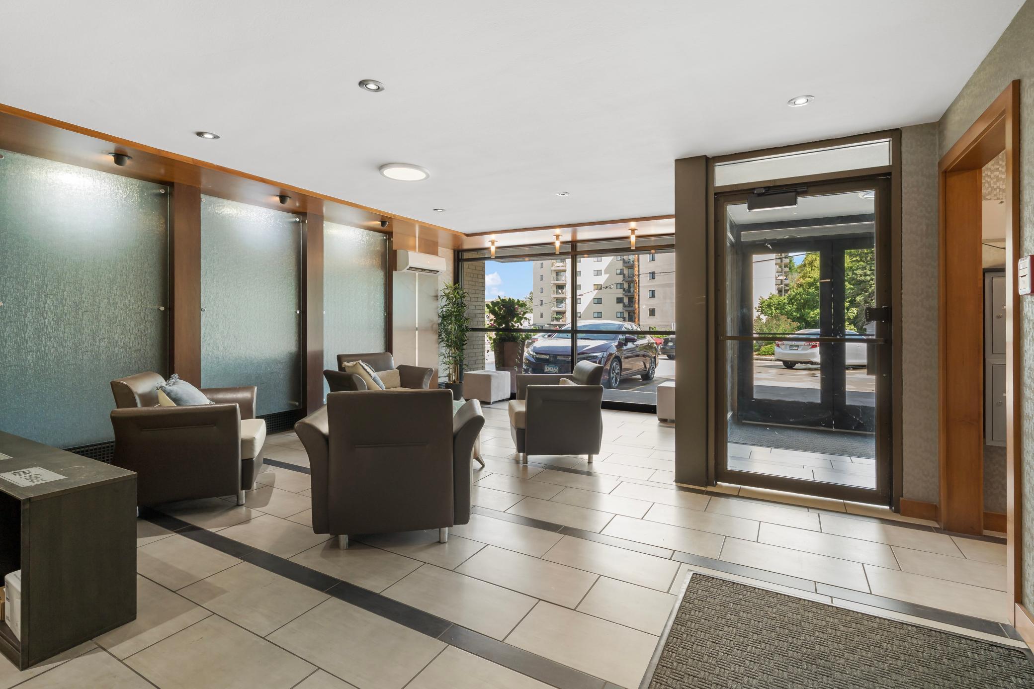View of Residential at 3150 Excelsior Boulevard #103, Minneapolis MN 55416, Minneapolis (8 of 55) - Mike Wilen | Minnesota Team Real Estate