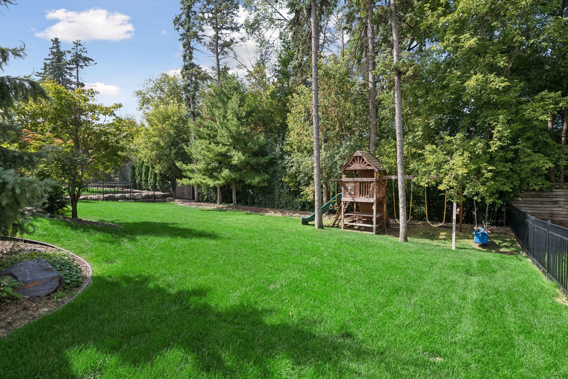 View of Residential at 4240 Sidell Trail, Edina MN 55416, Edina (37 of 41) - Mike Wilen | Minnesota Team Real Estate