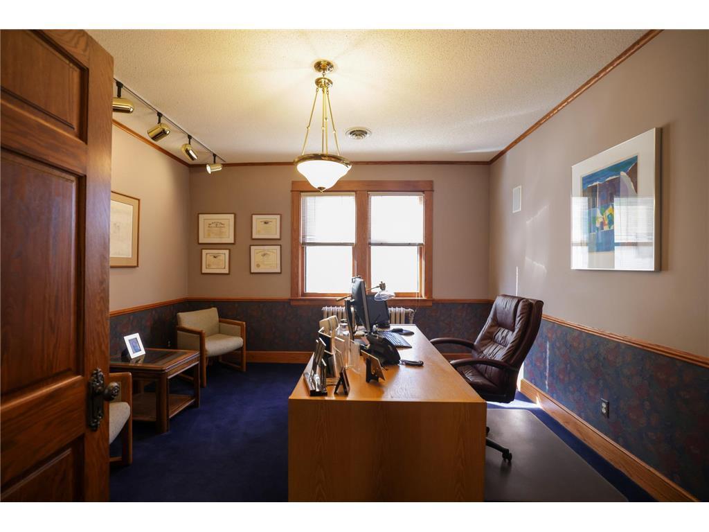 View of Commercial Sale at 951 Grand Avenue, Saint Paul MN 55105, Saint Paul (7 of 11) - Mike Wilen | Minnesota Team Real Estate