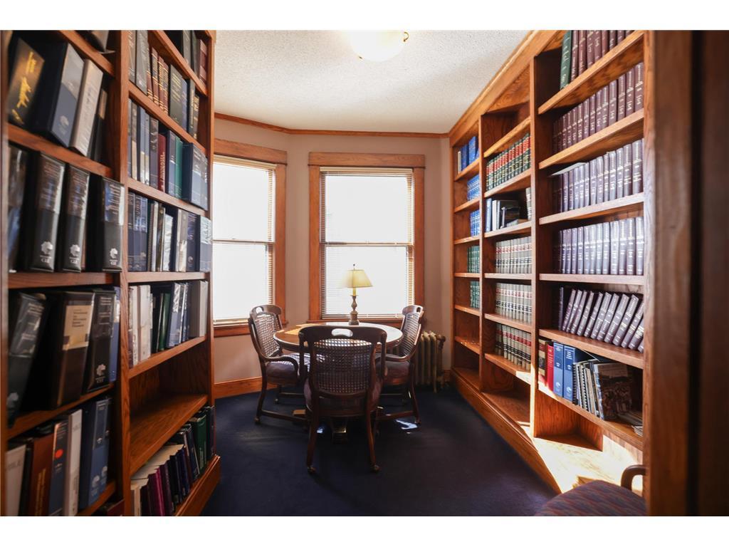 View of Commercial Sale at 951 Grand Avenue, Saint Paul MN 55105, Saint Paul (8 of 11) - Mike Wilen | Minnesota Team Real Estate