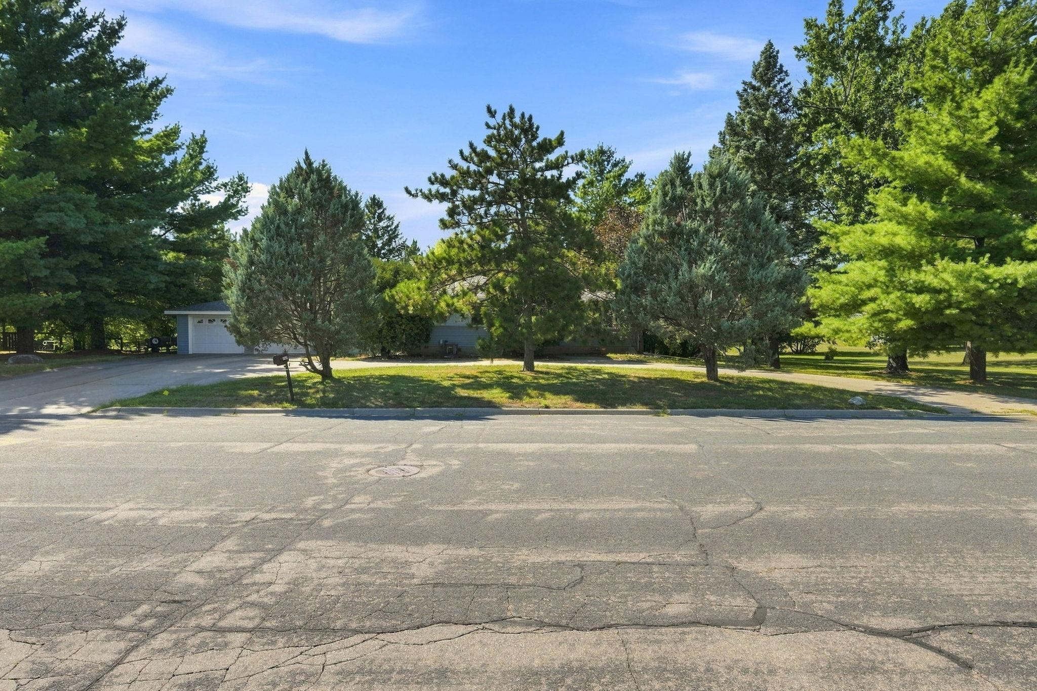 View of Residential at 2829 Burnside Avenue, Eagan MN 55121, Eagan (27 of 31) - Mike Wilen | Minnesota Team Real Estate