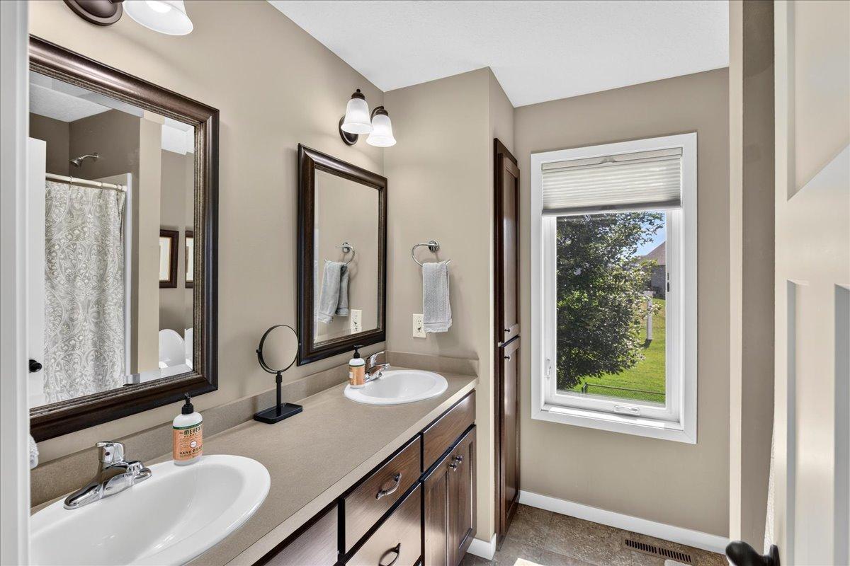 View of Residential at 2020 Red Oak Lane, Hugo MN 55038, Hugo (20 of 48) - Mike Wilen | Minnesota Team Real Estate