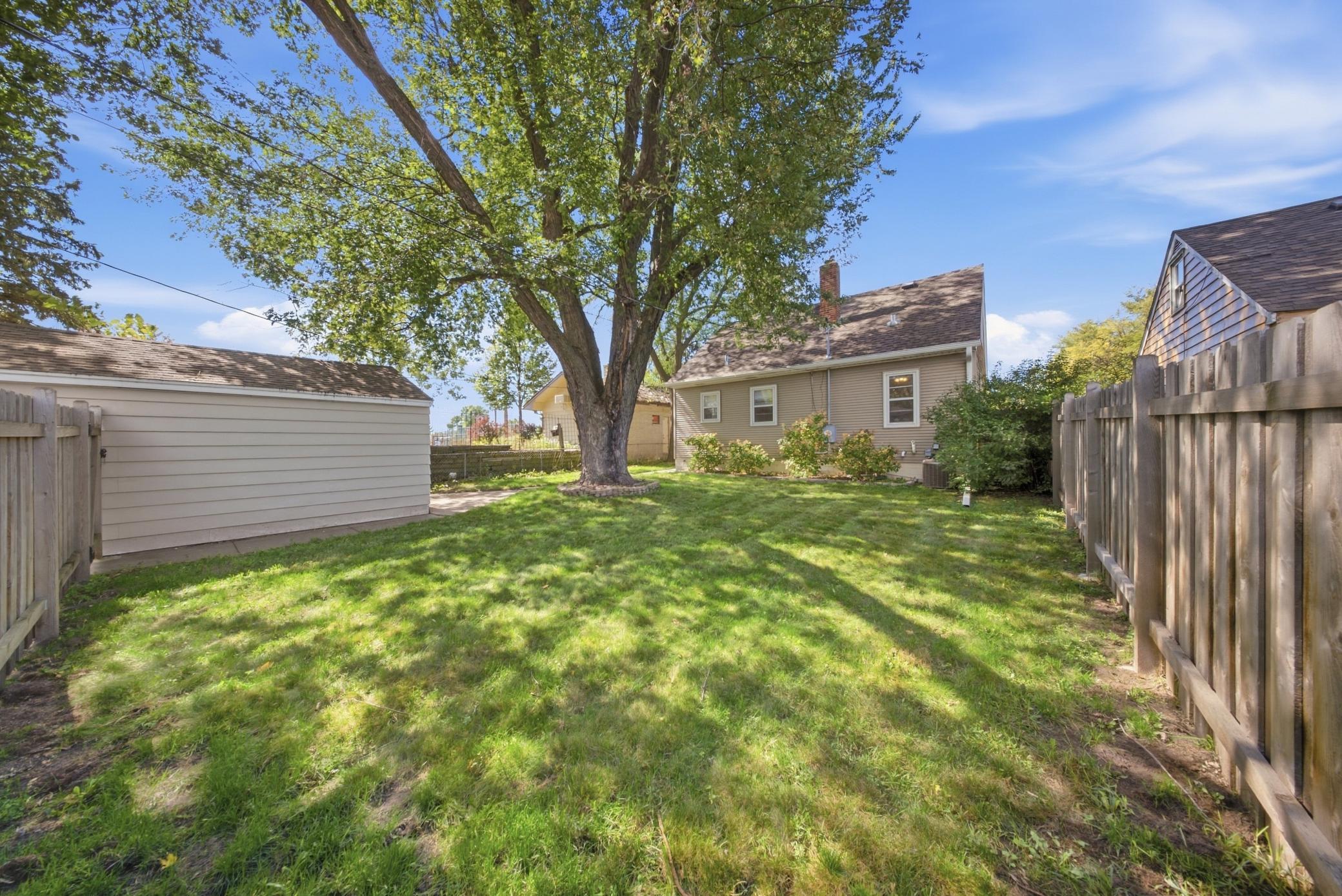 View of Residential at 1446 Dale Street, Saint Paul MN 55117, Saint Paul (6 of 34) - Mike Wilen | Minnesota Team Real Estate