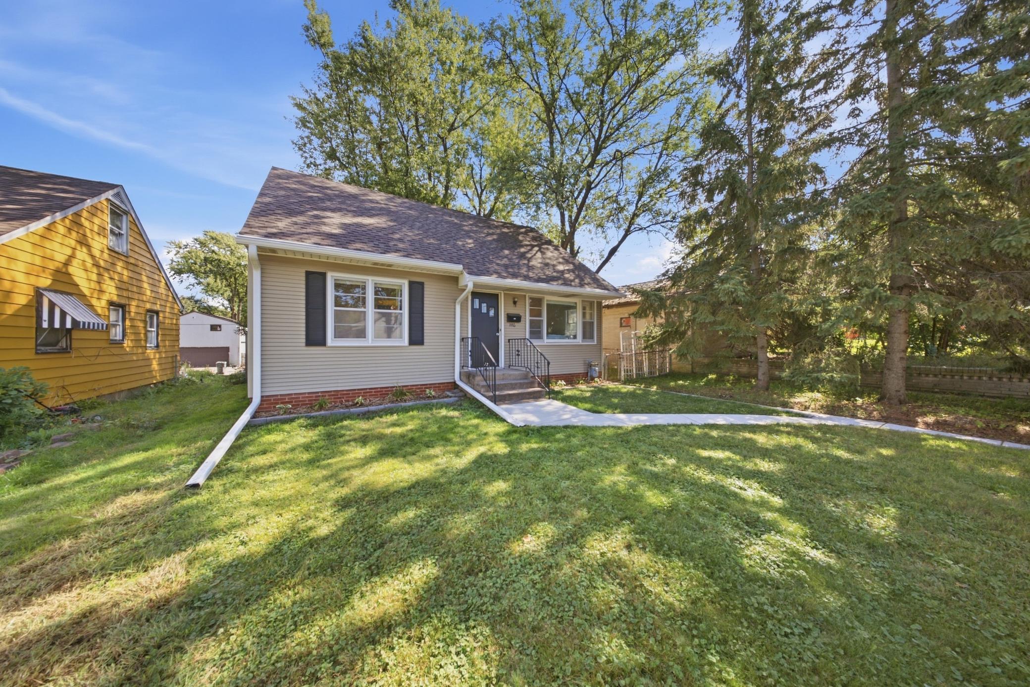 View of Residential at 1446 Dale Street, Saint Paul MN 55117, Saint Paul (5 of 34) - Mike Wilen | Minnesota Team Real Estate