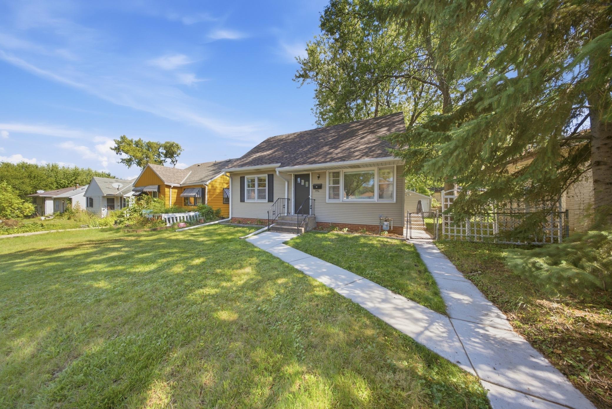 View of Residential at 1446 Dale Street, Saint Paul MN 55117, Saint Paul (4 of 34) - Mike Wilen | Minnesota Team Real Estate