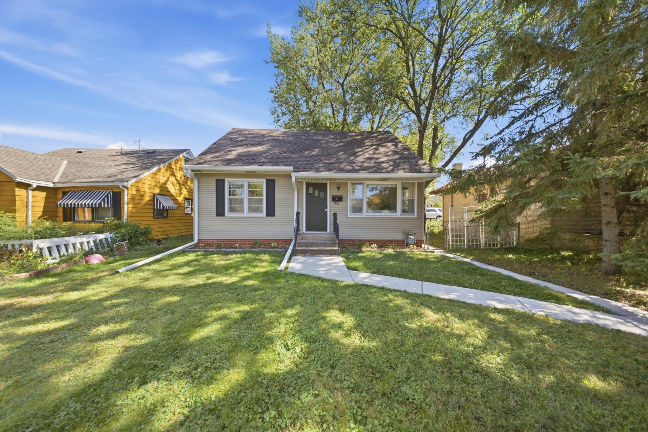 View of Residential at 1446 Dale Street, Saint Paul MN 55117, Saint Paul (3 of 34) - Mike Wilen | Minnesota Team Real Estate