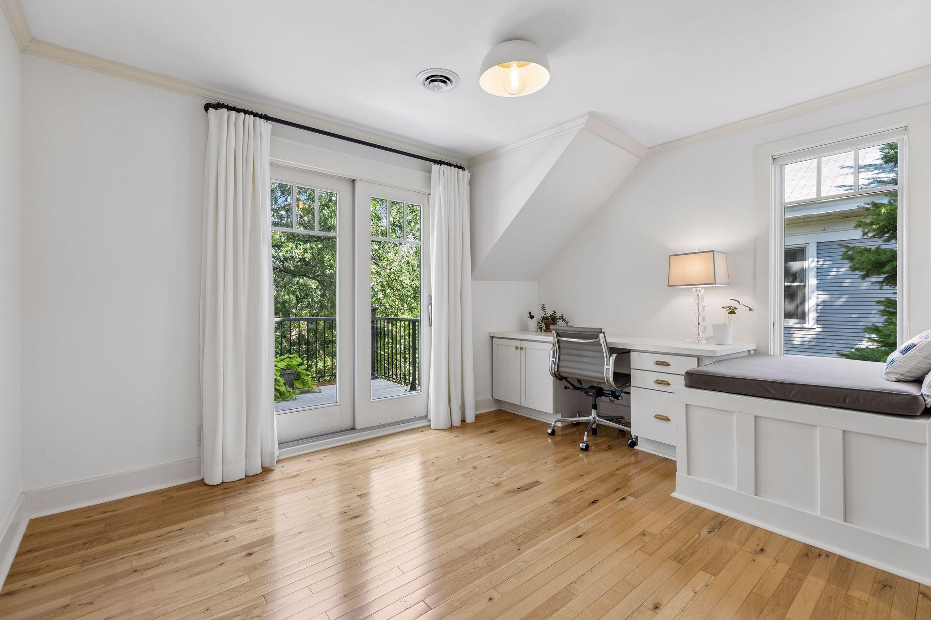 View of Residential at 2835 James Avenue, Minneapolis MN 55408, Minneapolis (31 of 45) - Mike Wilen | Minnesota Team Real Estate