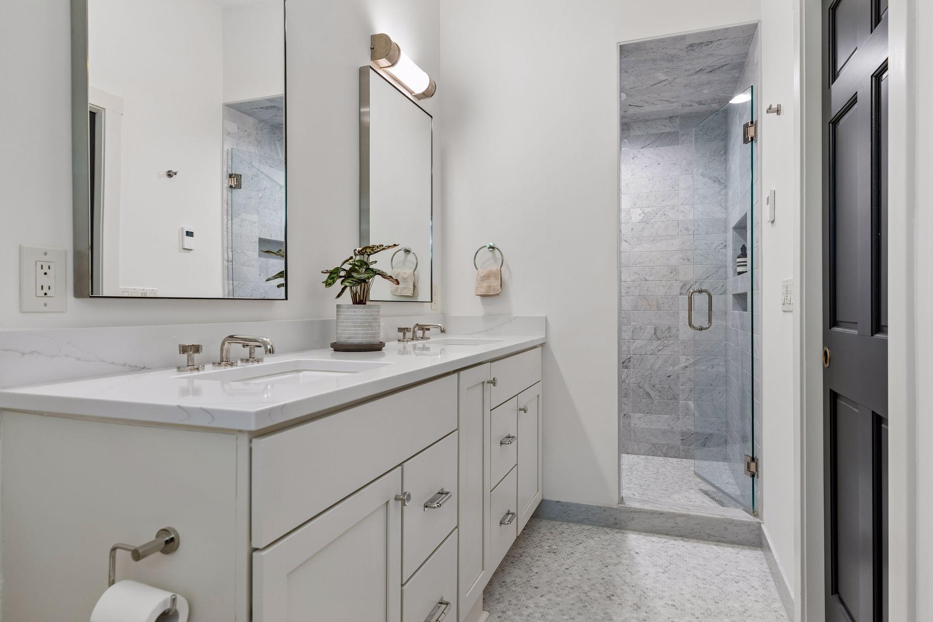 View of Residential at 2835 James Avenue, Minneapolis MN 55408, Minneapolis (25 of 45) - Mike Wilen | Minnesota Team Real Estate