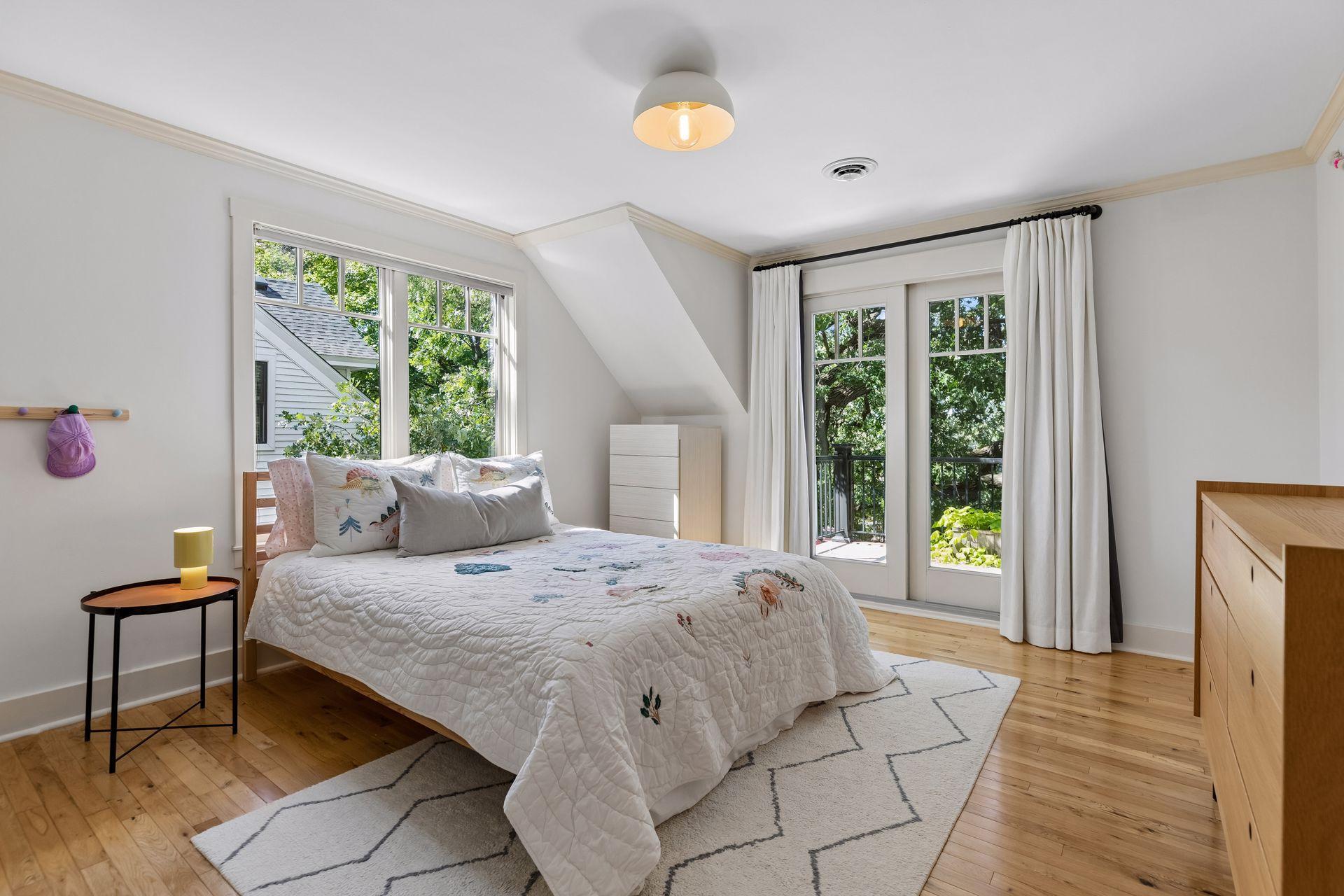 View of Residential at 2835 James Avenue, Minneapolis MN 55408, Minneapolis (28 of 45) - Mike Wilen | Minnesota Team Real Estate