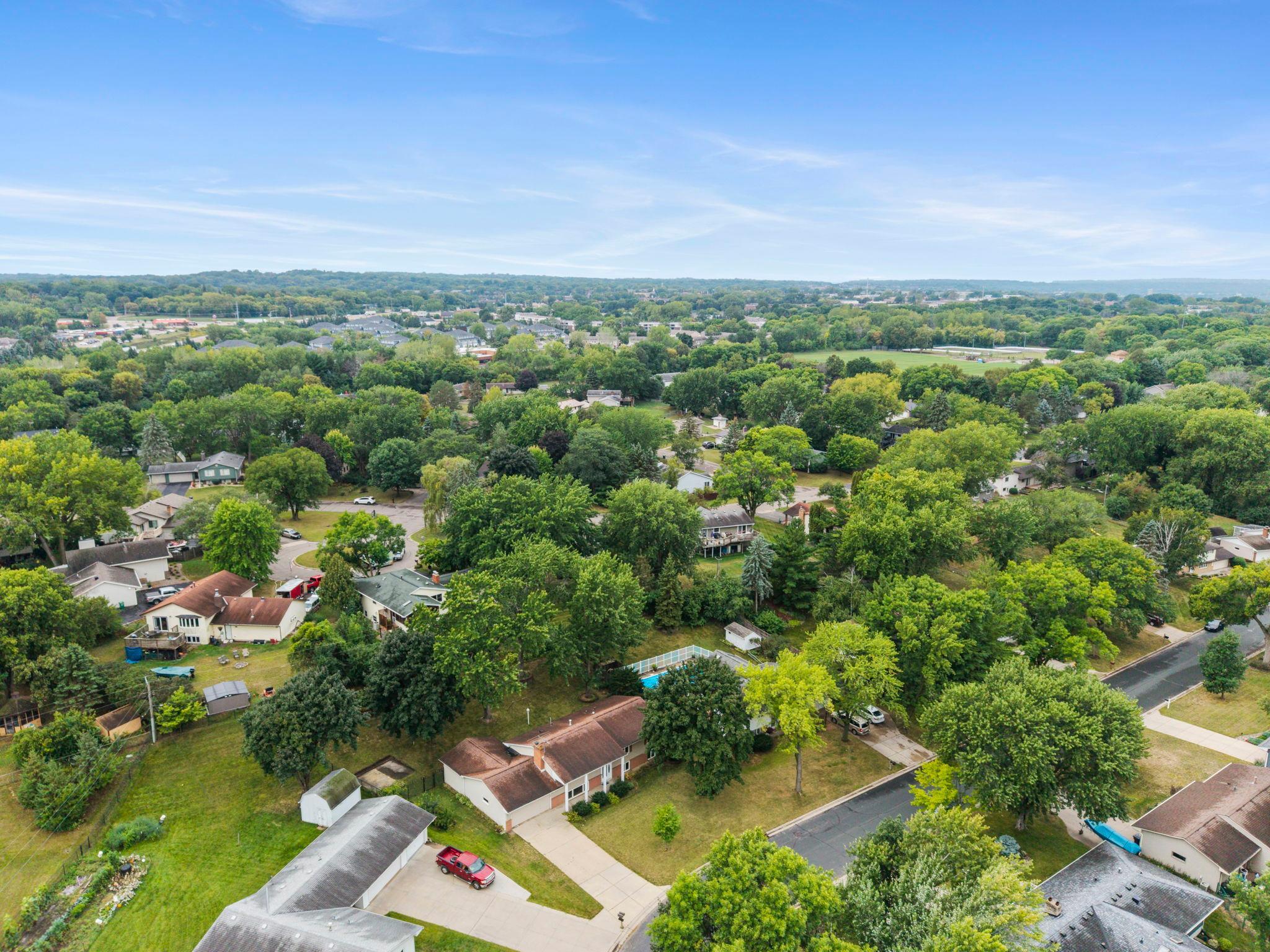 View of Residential at 2313 114th Street, Burnsville MN 55337, Burnsville (39 of 42) - Mike Wilen | Minnesota Team Real Estate