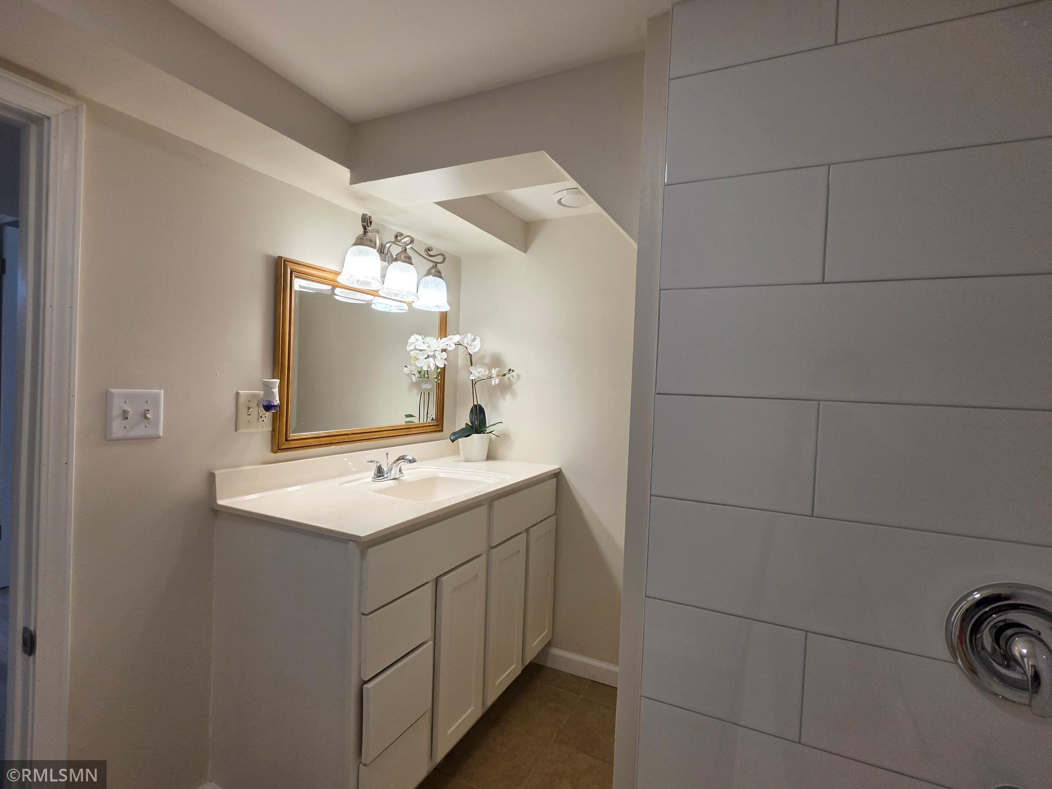 View of Residential at 1306 Woodhill Road, Burnsville MN 55337, Burnsville (23 of 29) - Mike Wilen | Minnesota Team Real Estate