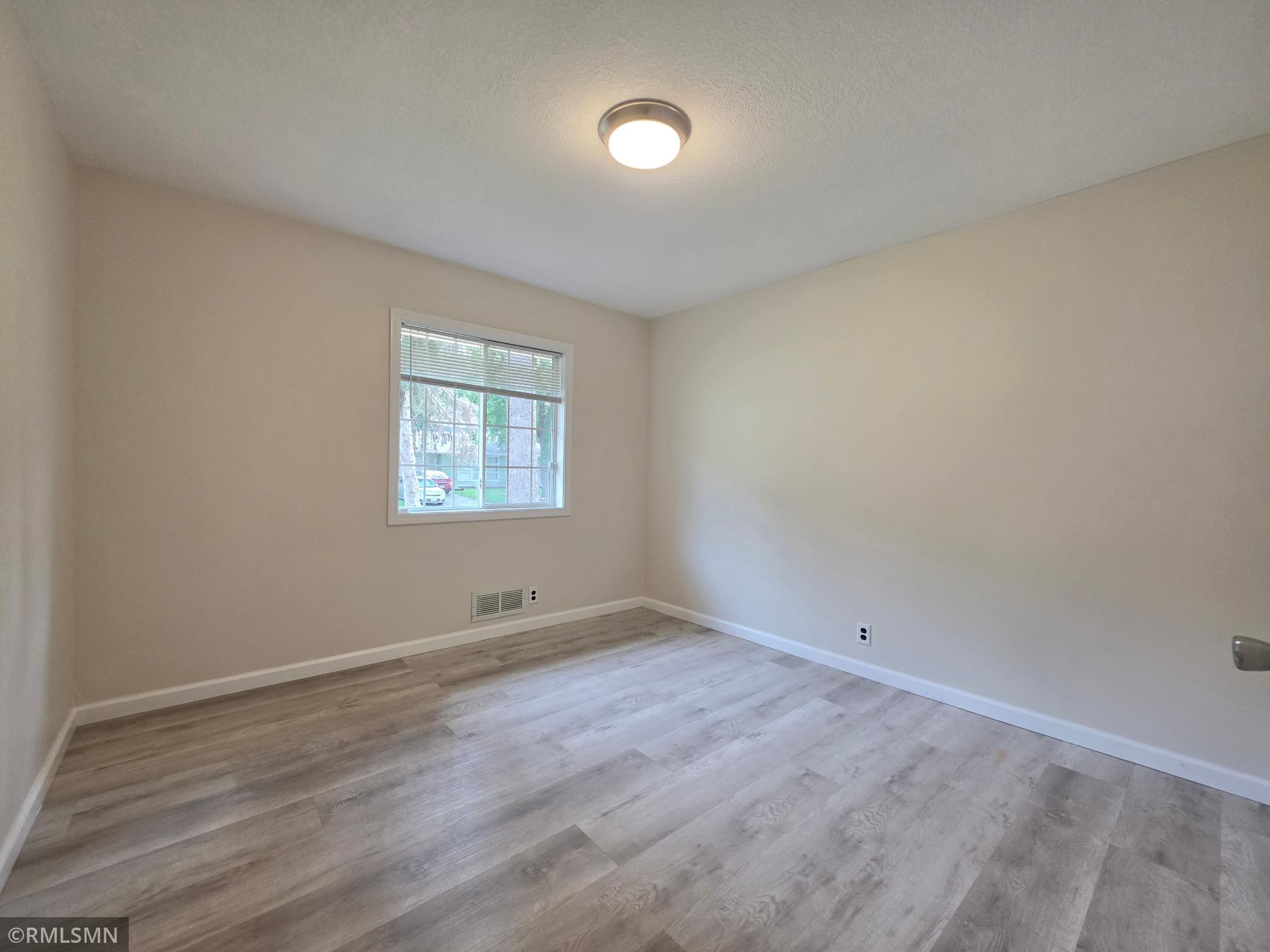 View of Residential at 1306 Woodhill Road, Burnsville MN 55337, Burnsville (14 of 29) - Mike Wilen | Minnesota Team Real Estate