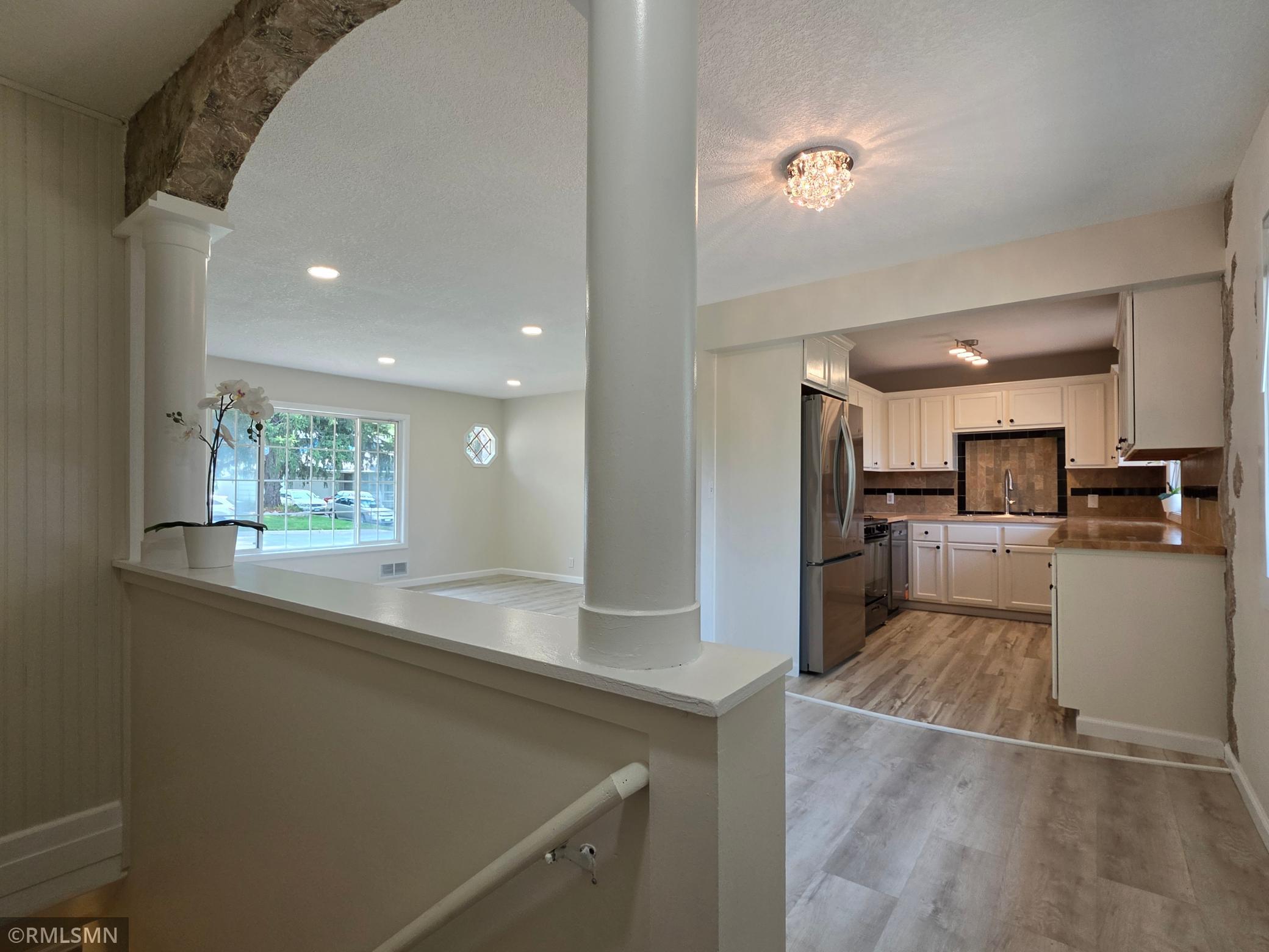 View of Residential at 1306 Woodhill Road, Burnsville MN 55337, Burnsville (10 of 29) - Mike Wilen | Minnesota Team Real Estate