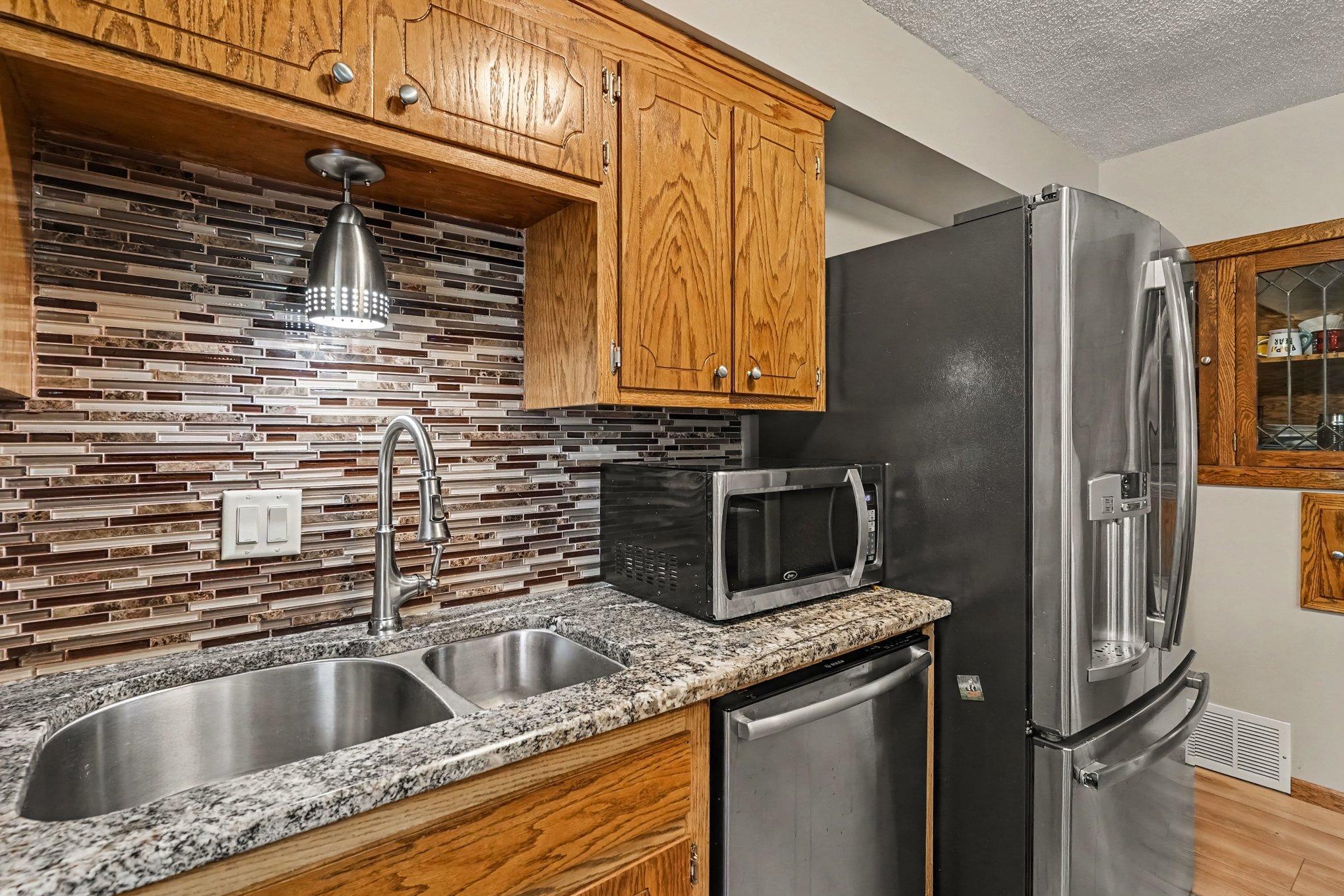 View of Residential at 8320 Isle Avenue, Cottage Grove MN 55016, Cottage Grove (6 of 25) - Mike Wilen | Minnesota Team Real Estate