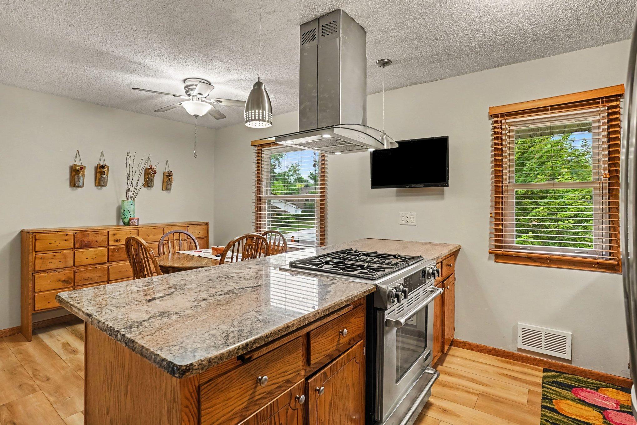 View of Residential at 8320 Isle Avenue, Cottage Grove MN 55016, Cottage Grove (5 of 25) - Mike Wilen | Minnesota Team Real Estate
