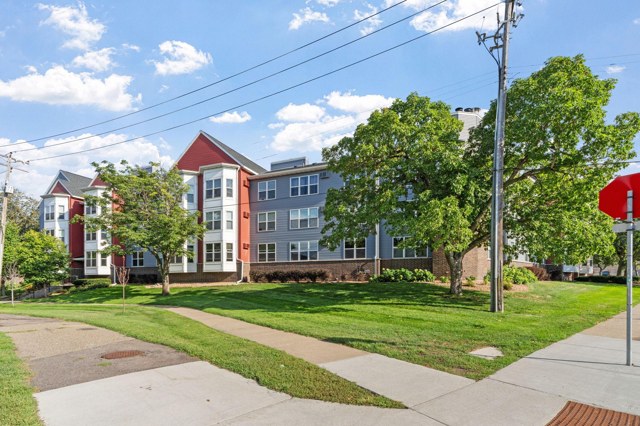View of (CC) Low Rise (3- Levels) at 720 3rd Avenue, Minneapolis - Mike Wilen | Minnesota Team Real Estate