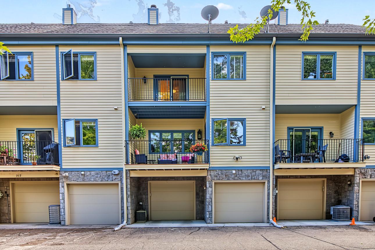 View of Residential at 719 Summit Avenue, Saint Paul MN 55105, Saint Paul (37 of 40) - Mike Wilen | Minnesota Team Real Estate