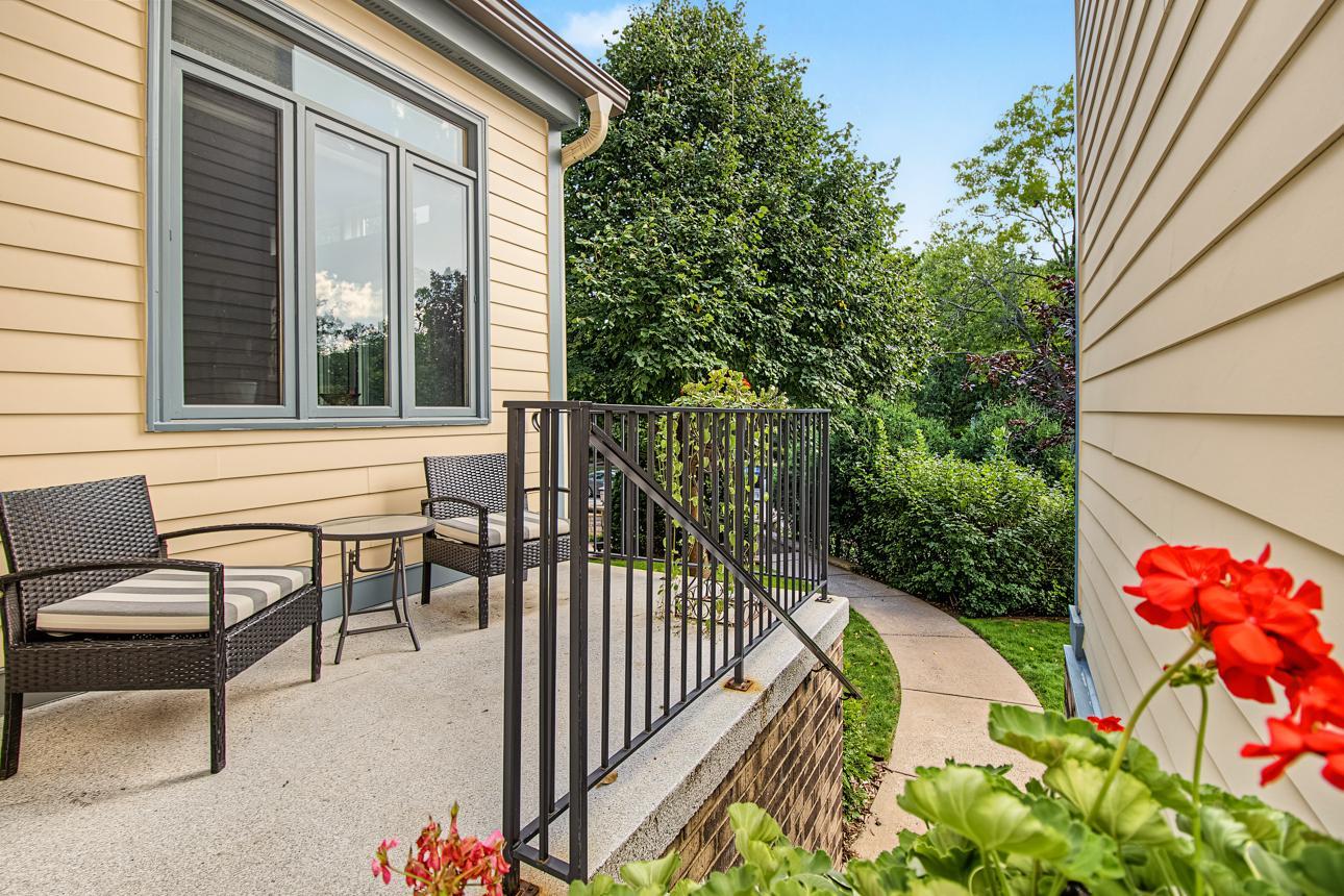 View of Residential at 719 Summit Avenue, Saint Paul MN 55105, Saint Paul (3 of 40) - Mike Wilen | Minnesota Team Real Estate