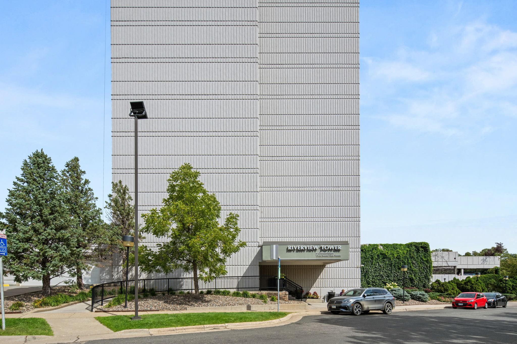 View of Residential at 1920 1st Street #2103, Minneapolis MN 55454, Minneapolis (29 of 45) - Mike Wilen | Minnesota Team Real Estate