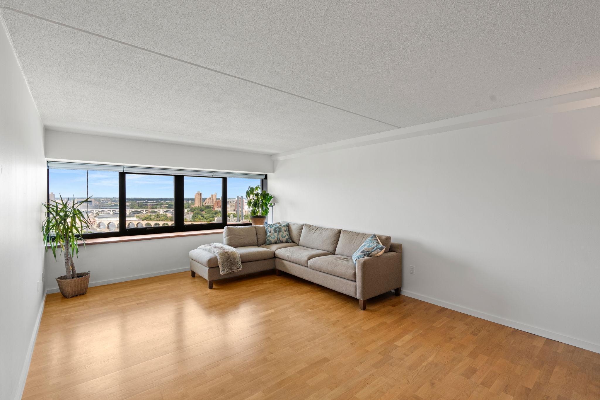 View of Residential at 1920 1st Street #2103, Minneapolis MN 55454, Minneapolis (10 of 45) - Mike Wilen | Minnesota Team Real Estate