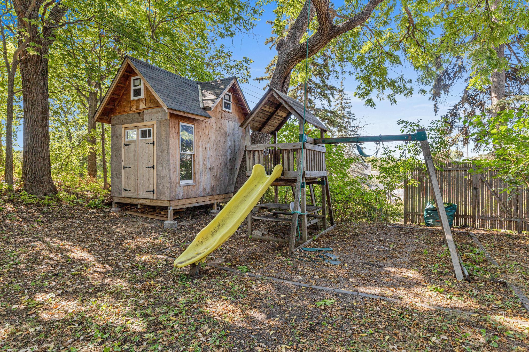 View of Residential at 2150 Knapp Street, Saint Paul MN 55108, Saint Paul (33 of 37) - Mike Wilen | Minnesota Team Real Estate